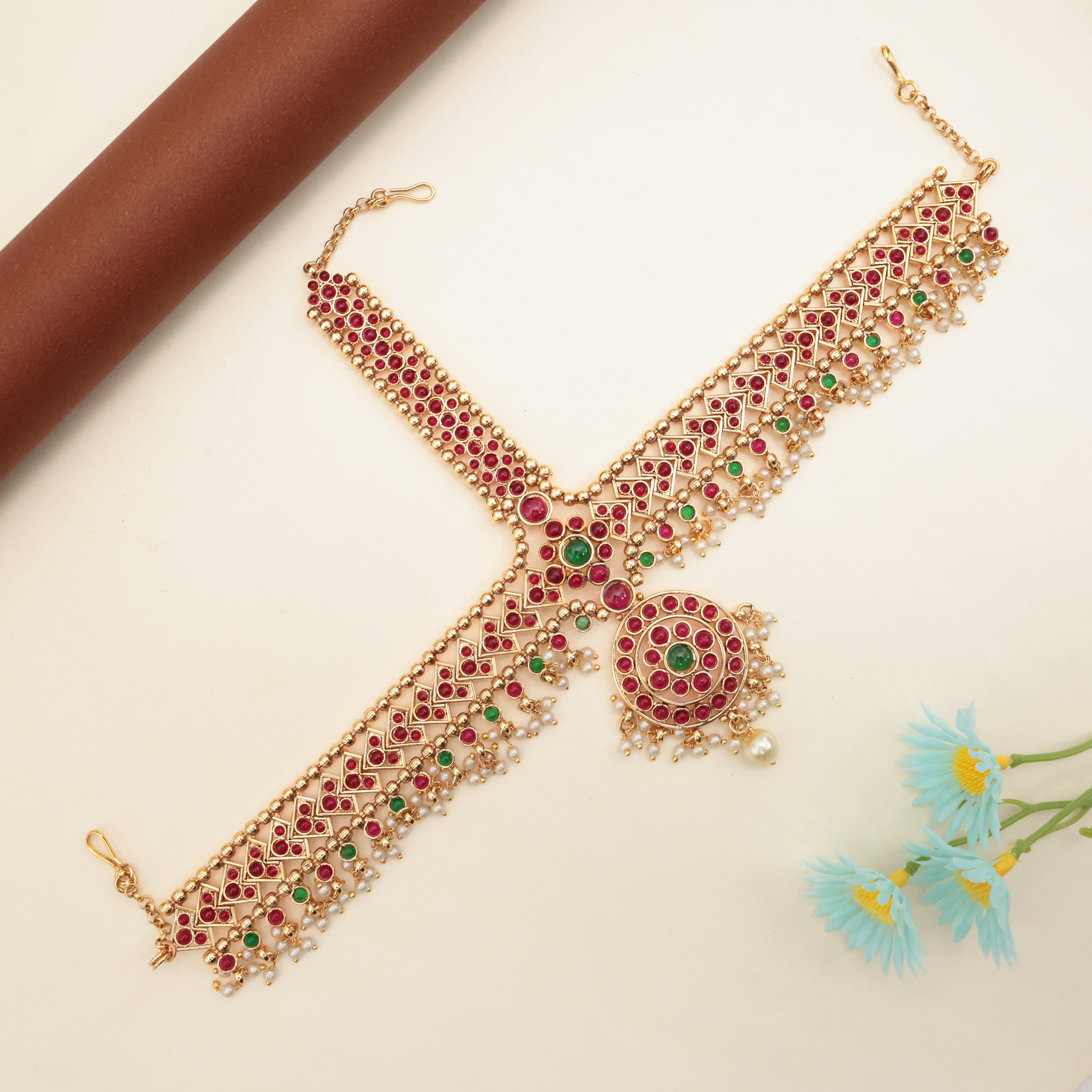 PREMIUM KEMP TRADITIONAL BRIDAL MAANG TIKKA/NETHICHUTTI