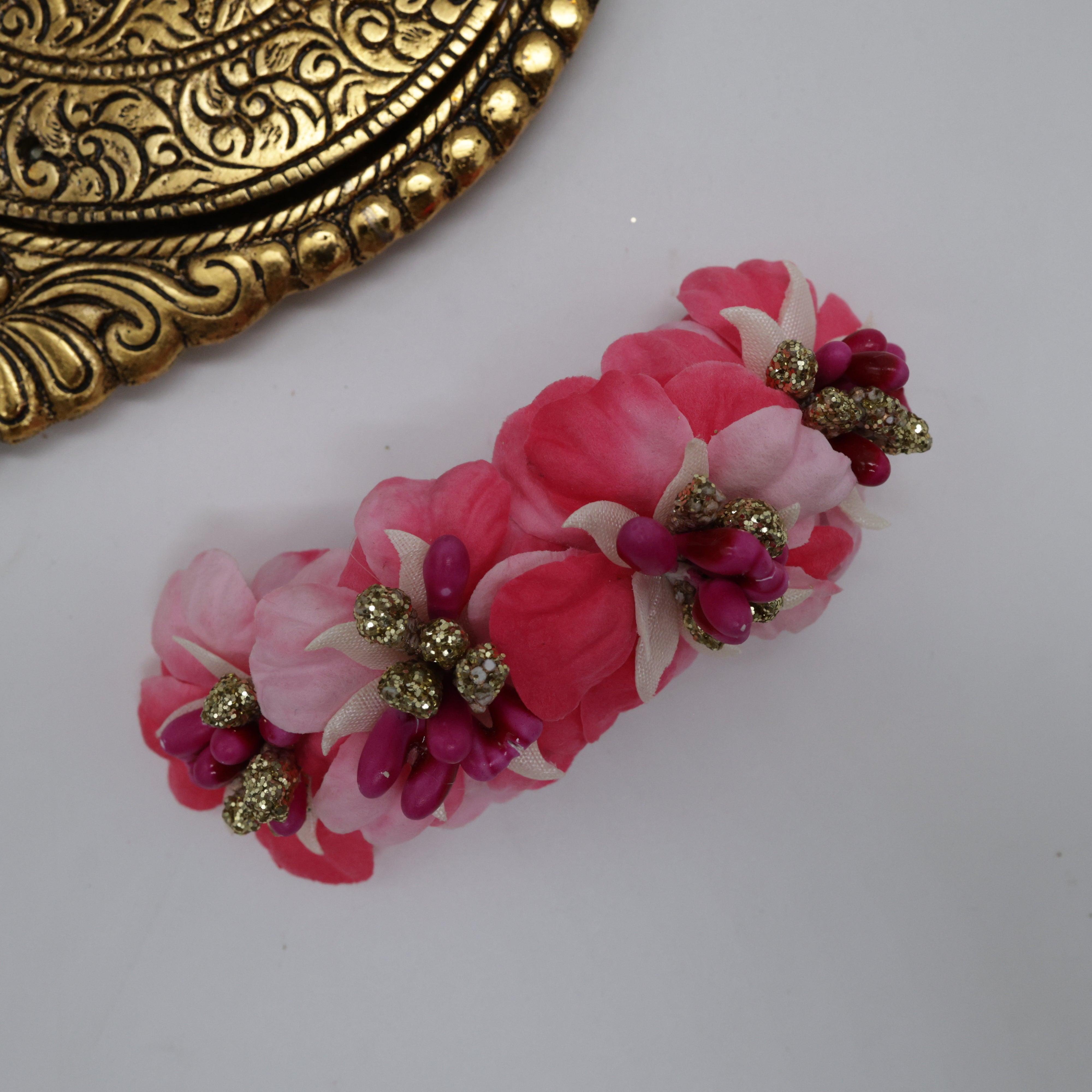 Fancy Rose Petals Pollens Flower Hair Clips For Women