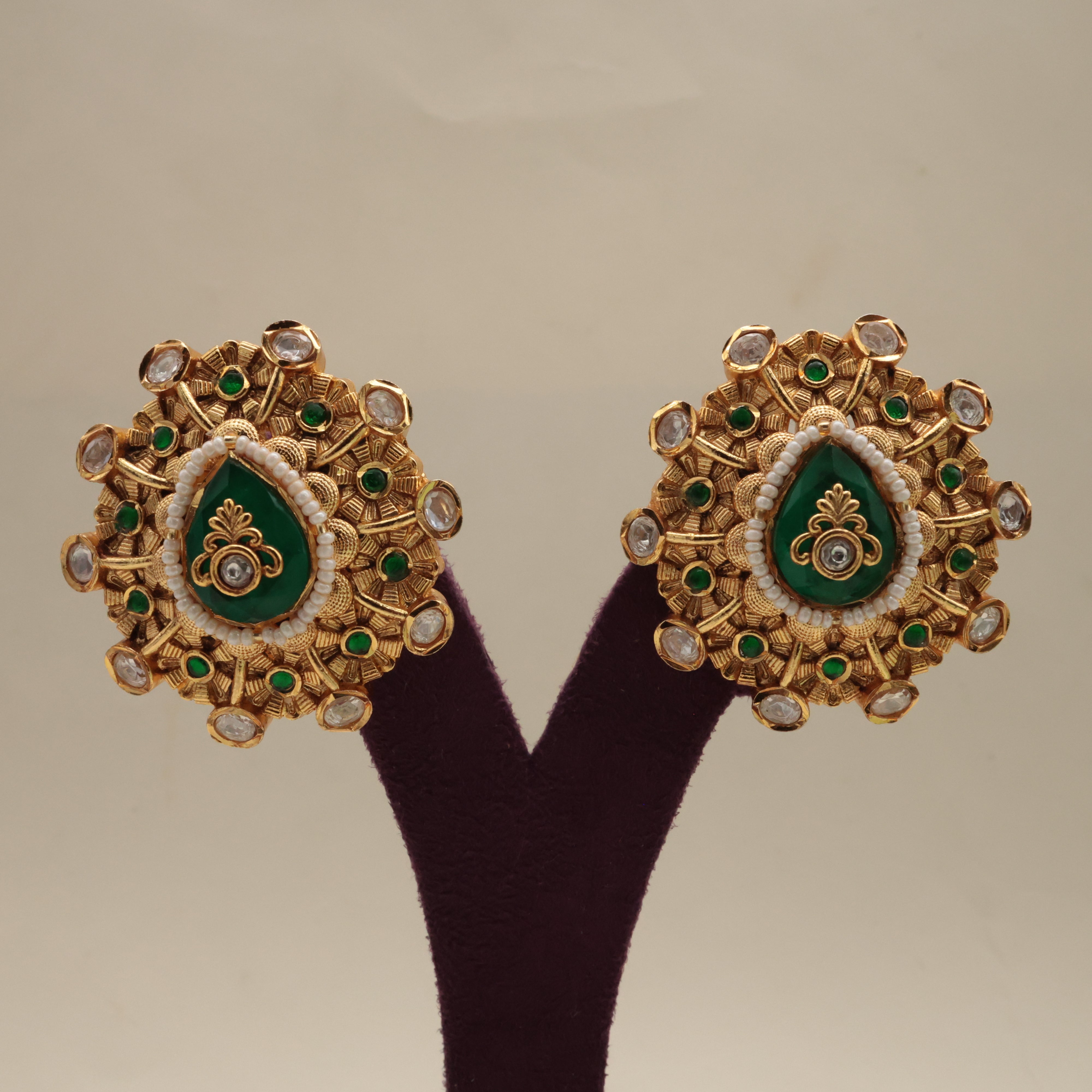 PREMIUM MOISSANITE JADAU KUNDAN DESIGNER EARRINGS WITH MATCHING ADJUSTABLE FINGER RING - EMERALD