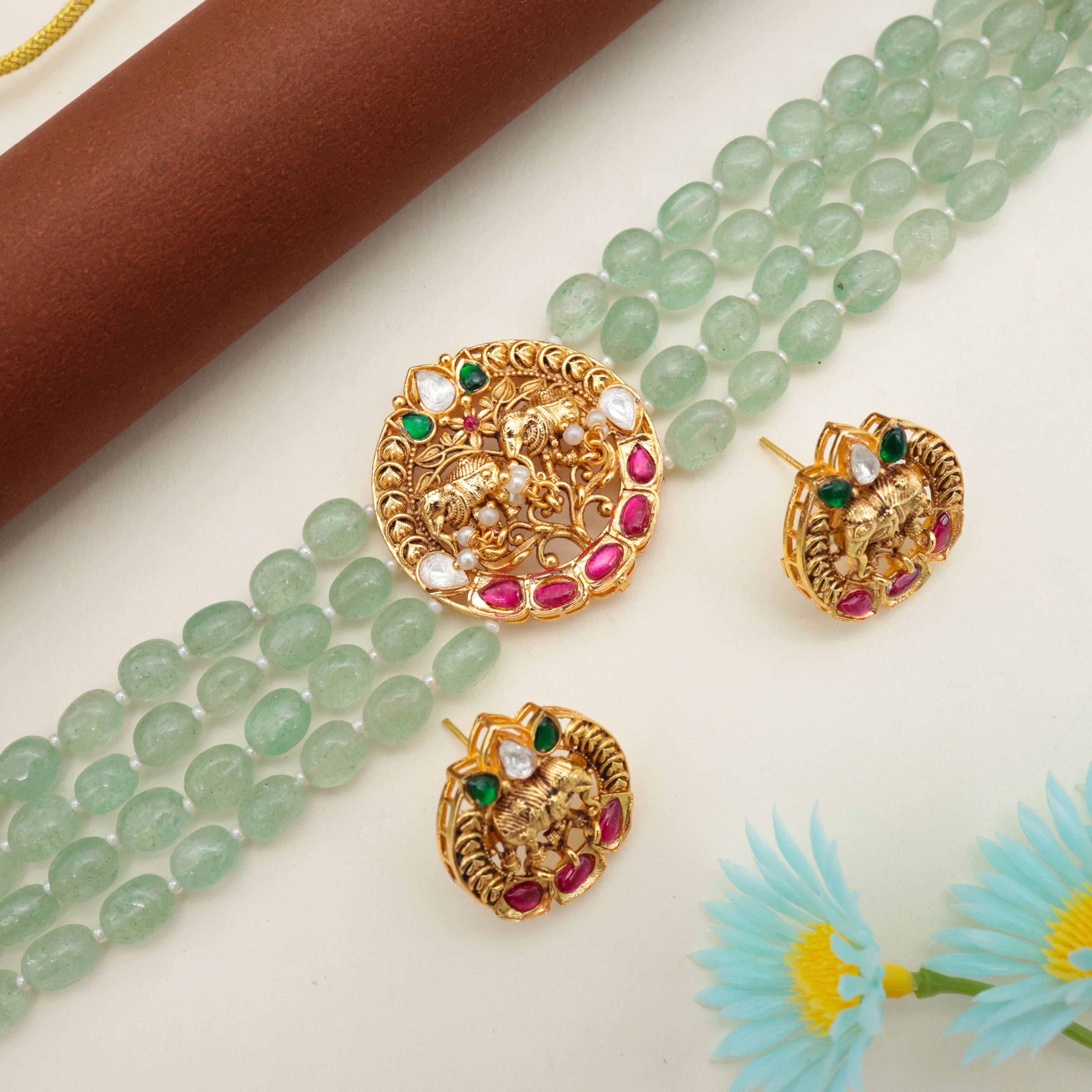 PREMIUM ANTIQUE GOLD ROYAL ELEPHANTS JADAU KUNDAN MOISSANITE WORK PREMIUM BEADS BRIDAL CHOKER SET - RUBY & GREEN