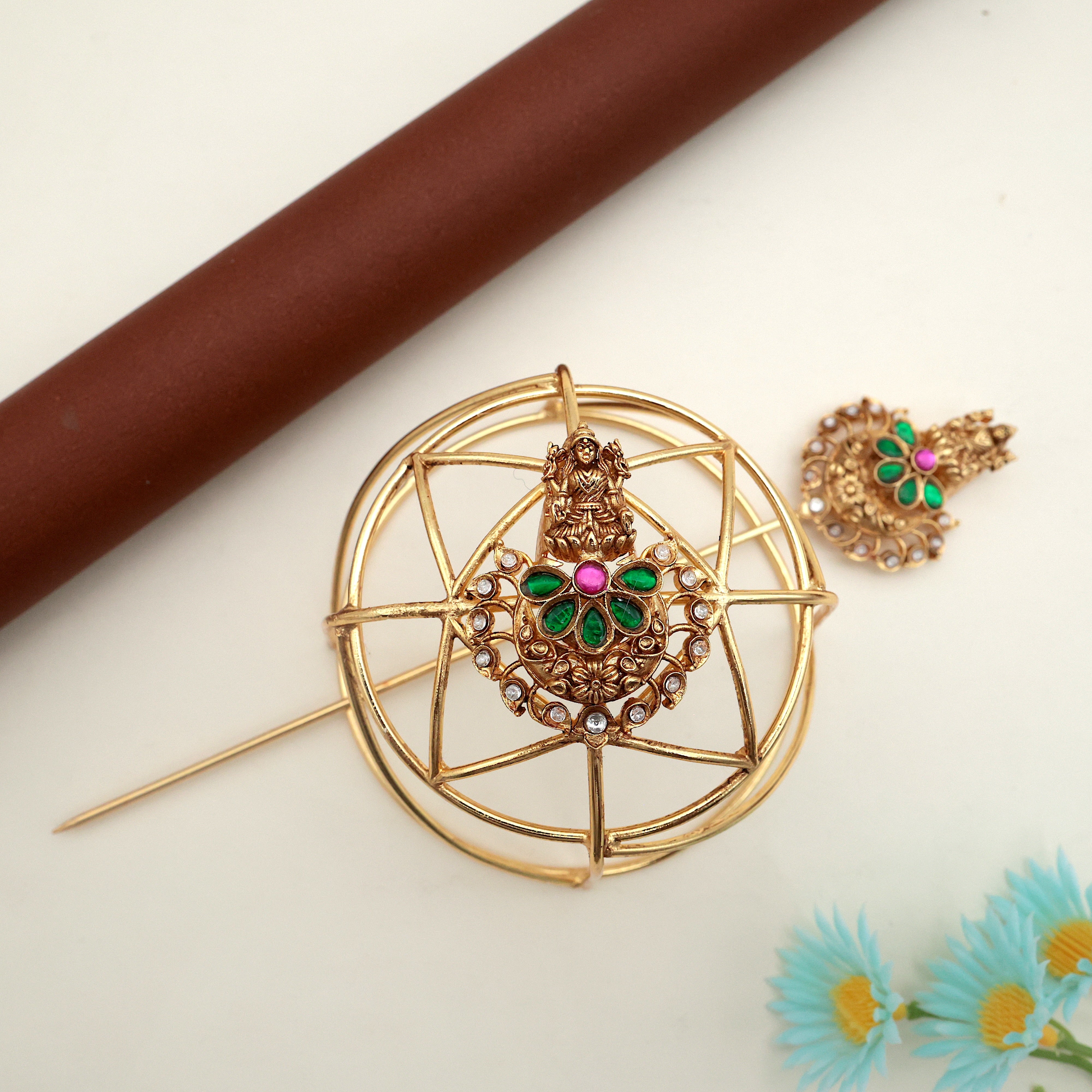 JADAU KUNDAN MAHALAKSHMI HAIR BUN HOLDER - GREEN & RED - BUN CAGE HAIR ACCESSORY FOR WOMEN