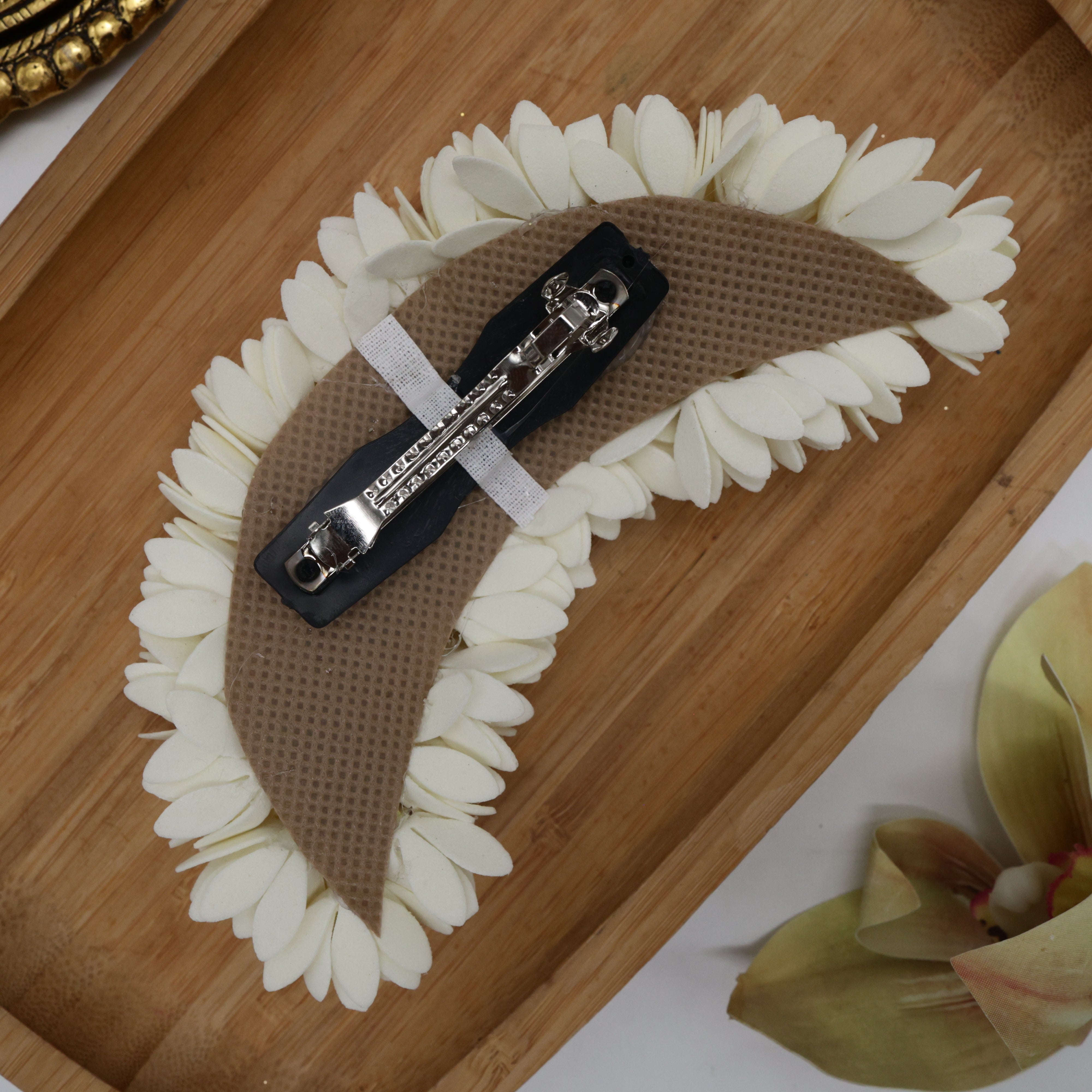 Foam Mulla Poo Veni Model Bridal Hair Clip