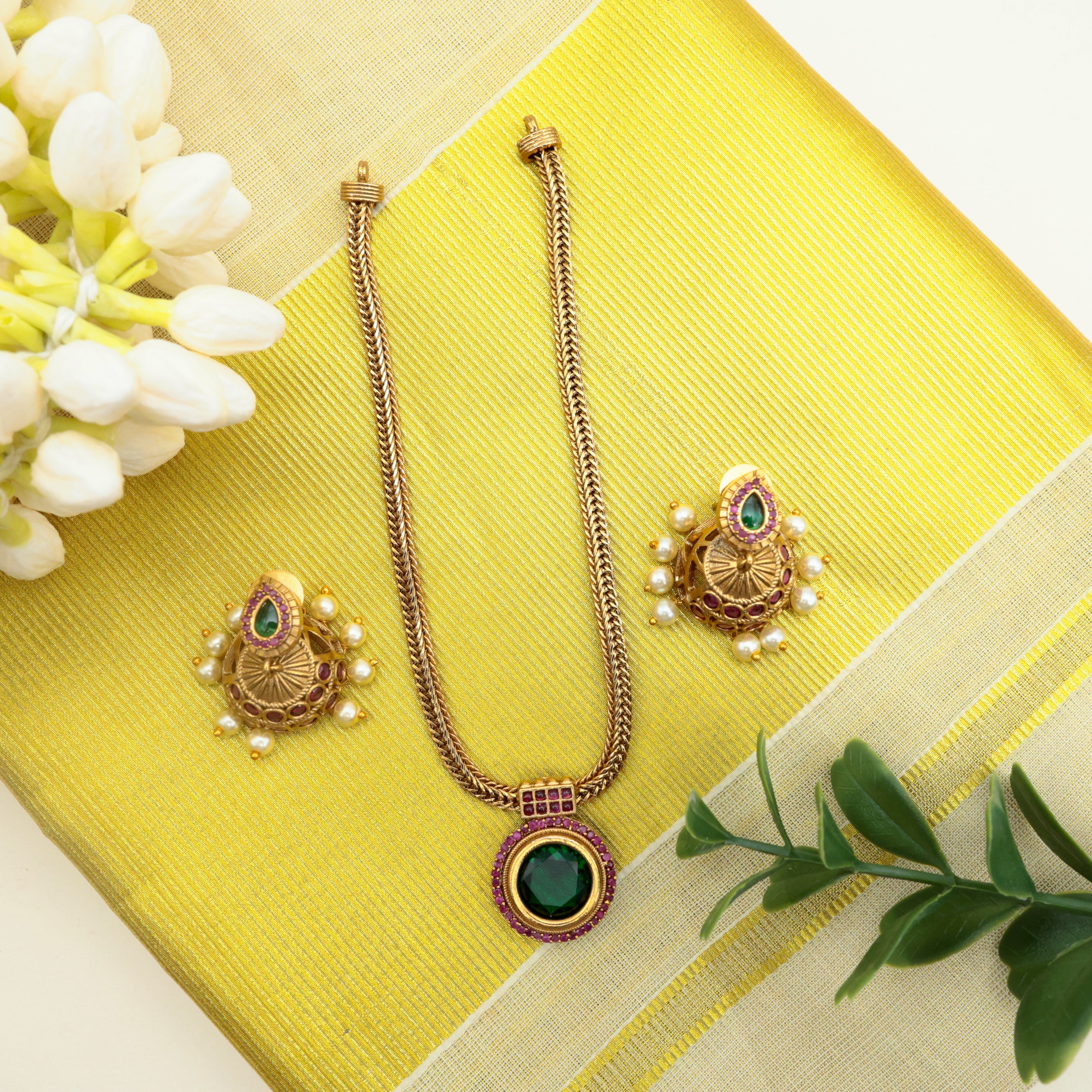 AD Round Palakka Antique Short Necklace Set