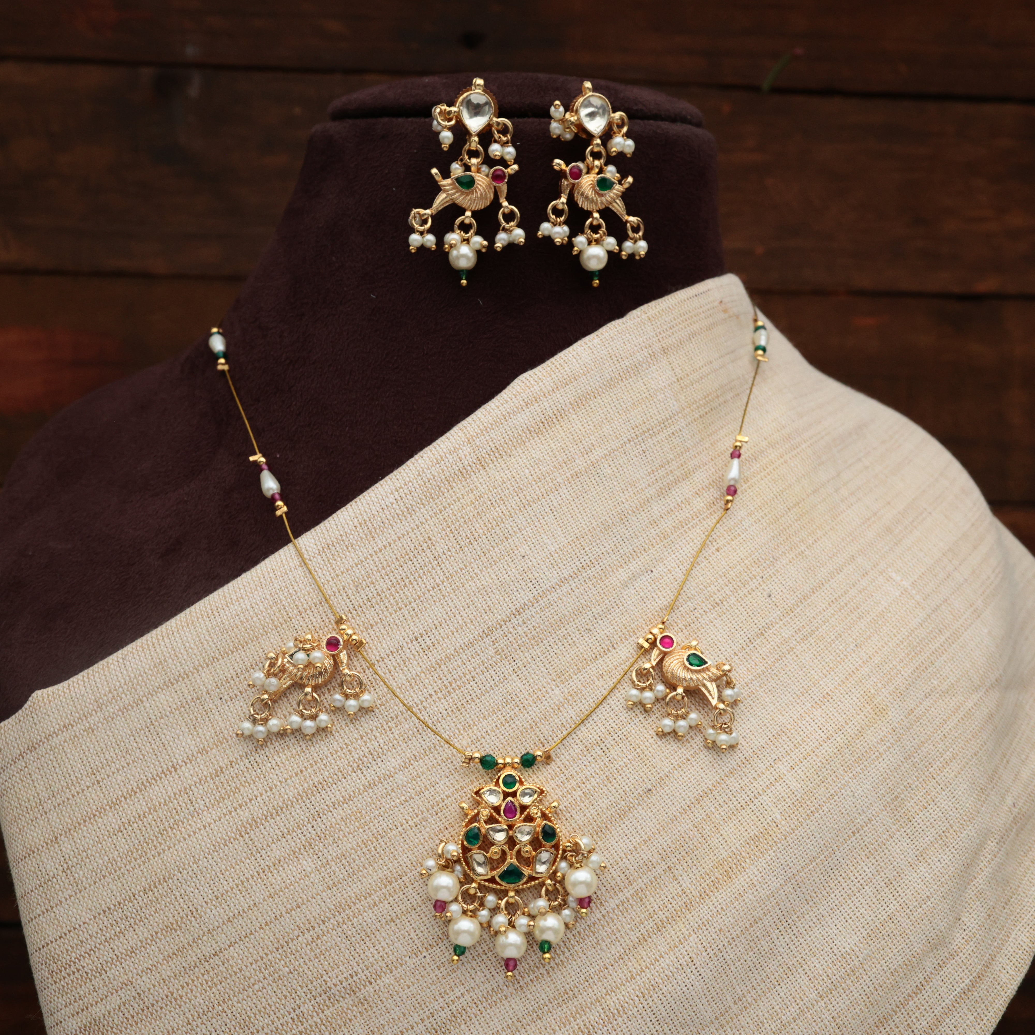RANGOLI BIRD - HANDMADE PREMIUM PACHI KUNDAN INVISIBLE NECKLACE