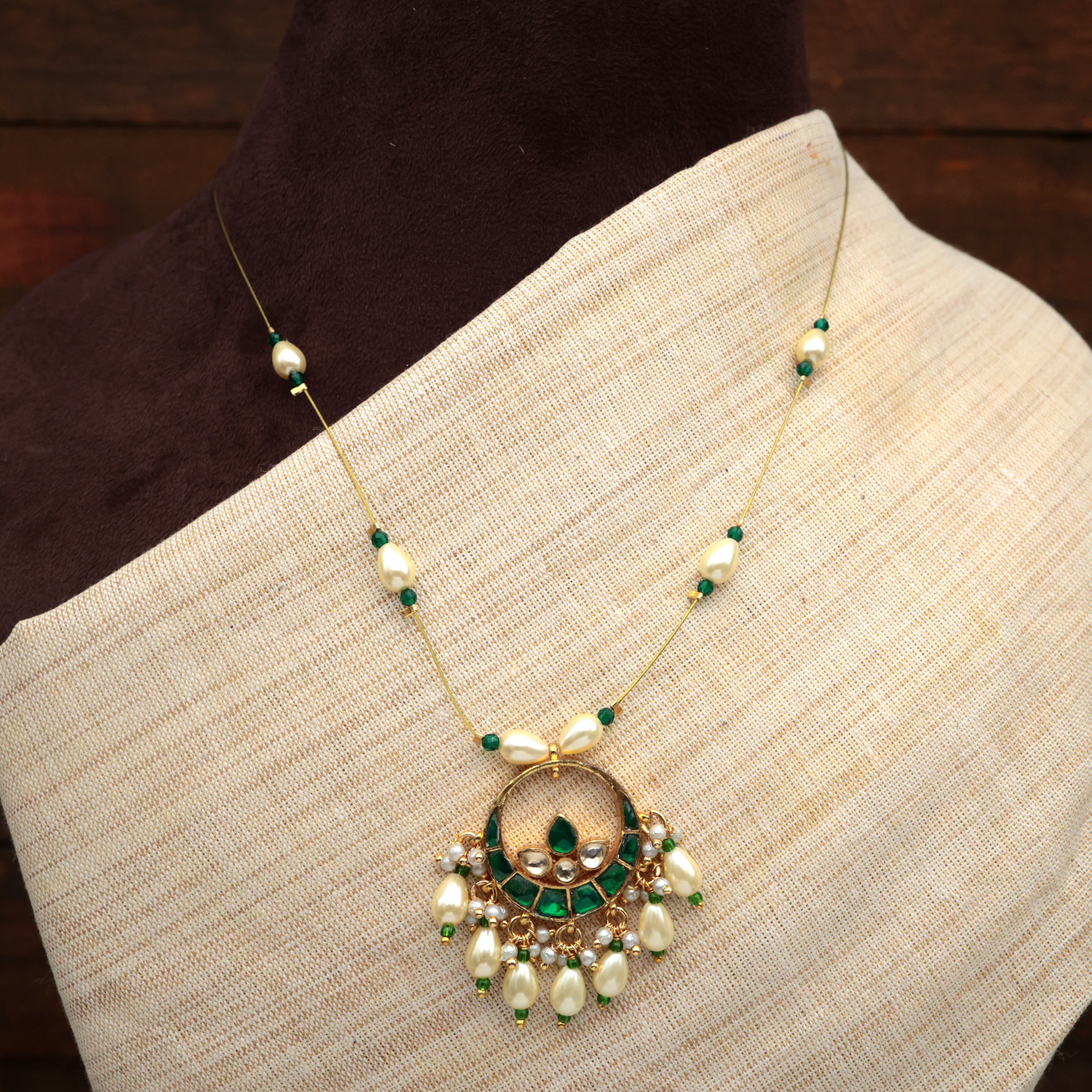 CHAAND - HANDMADE PREMIUM PACHI KUNDAN INVISIBLE NECKLACE