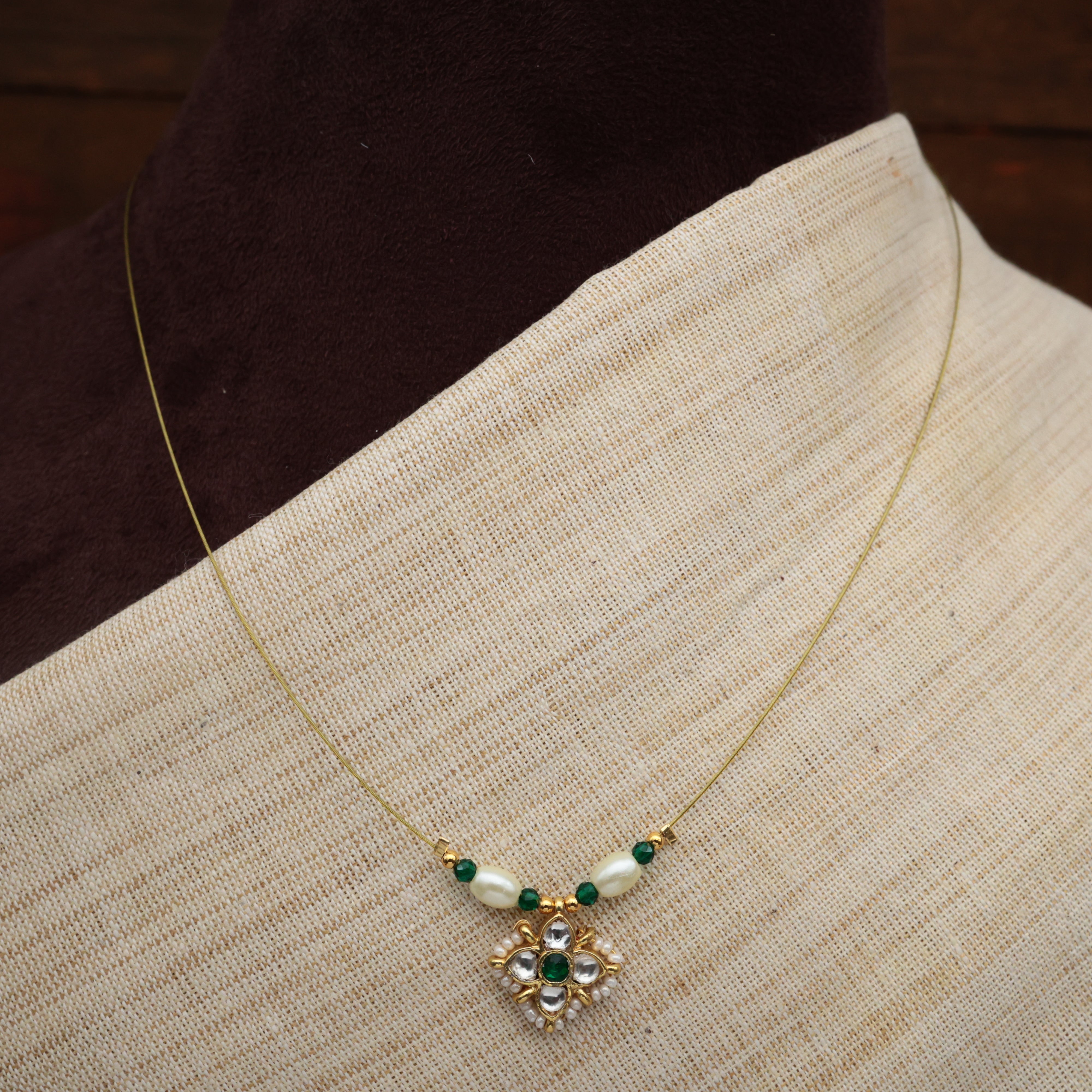 CHINNA POO - HANDMADE PREMIUM PACHI KUNDAN INVISIBLE NECKLACE