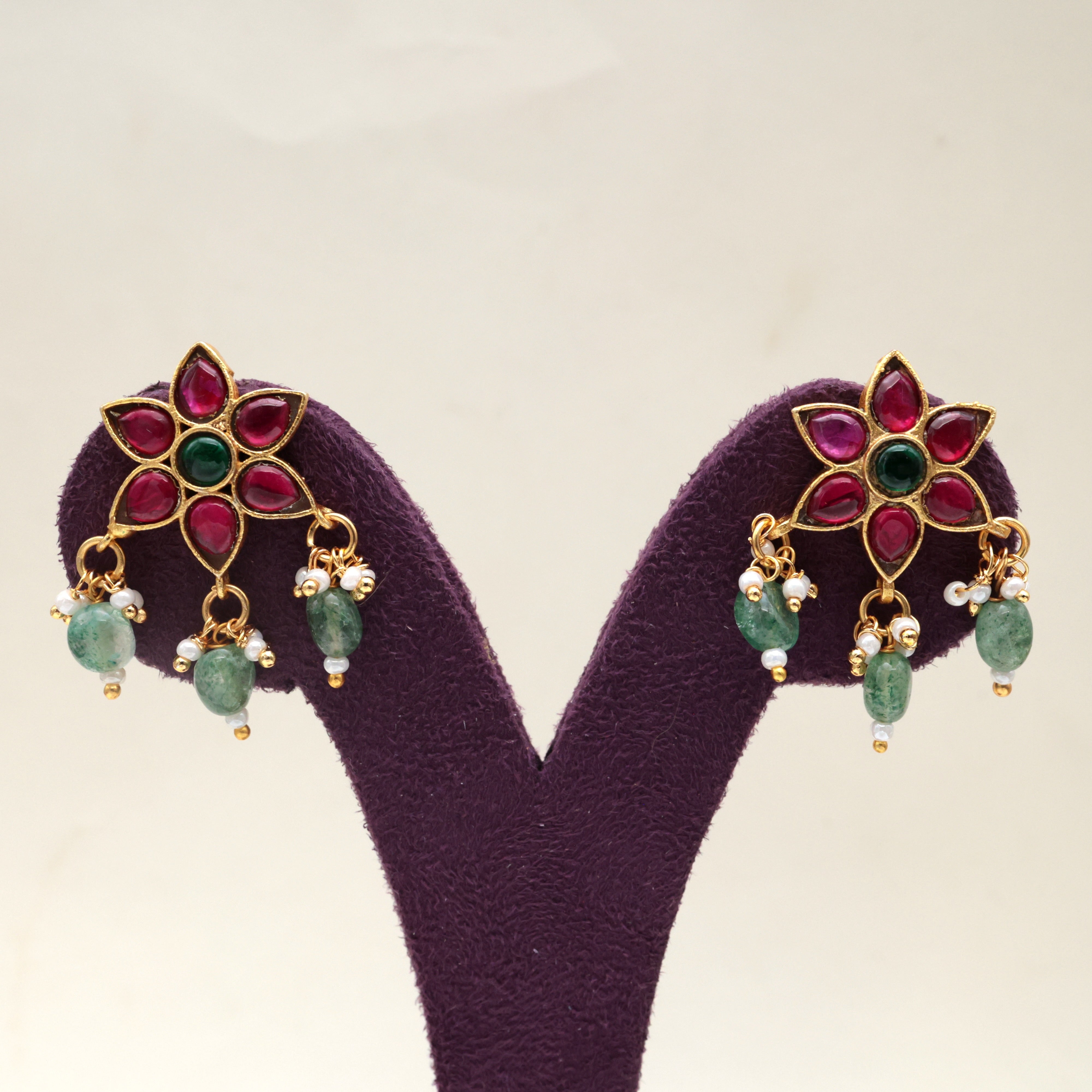 Premium Jadau Kundan Flower Press On Bugadi Earrings With Pearl Accents