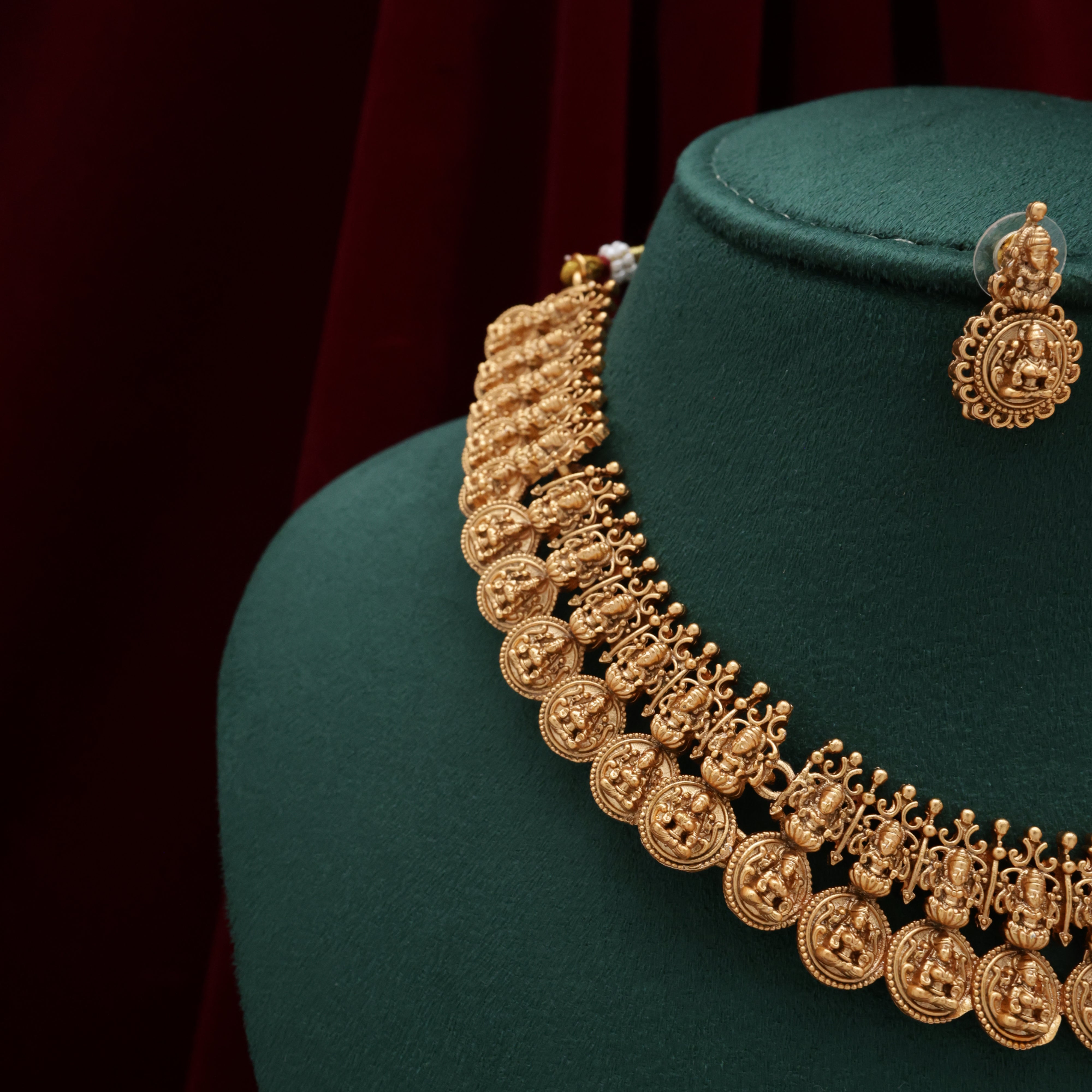 Gold Look Antique Lakshmi Coin Necklace Set