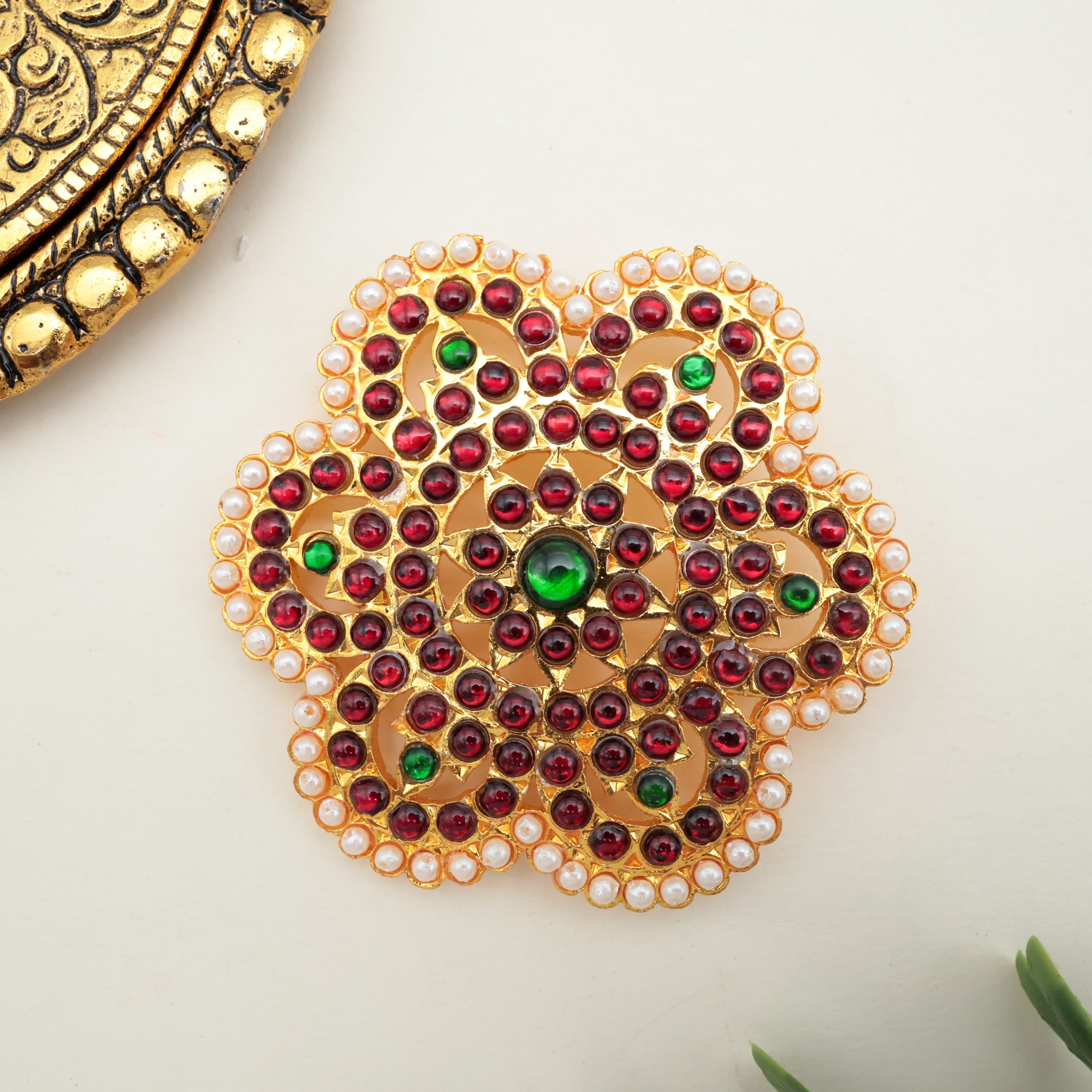 Traditional Temple Gold Polish Flower Kemp AD Rakodi