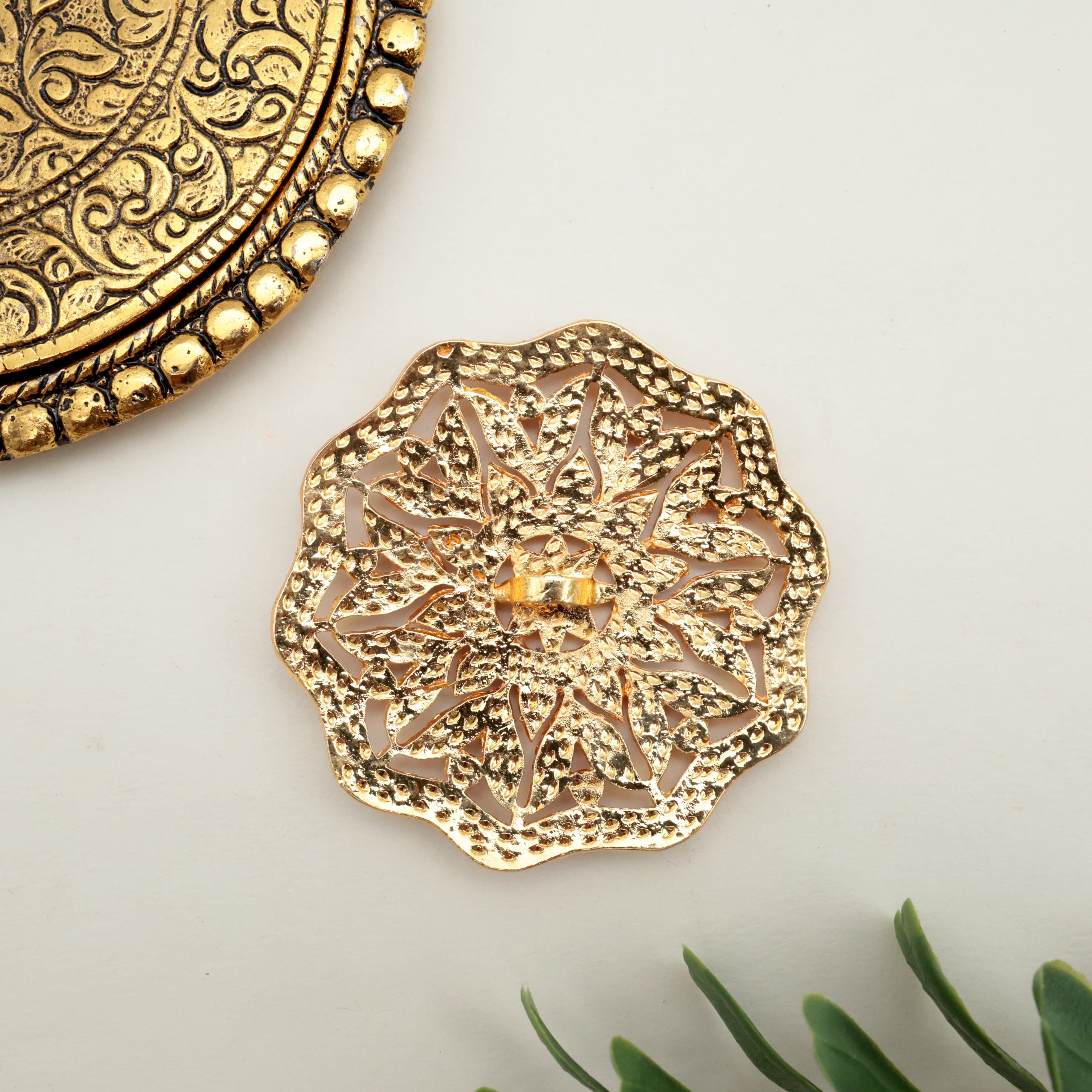 Traditional Temple Gold Polish Star Kemp AD Rakodi