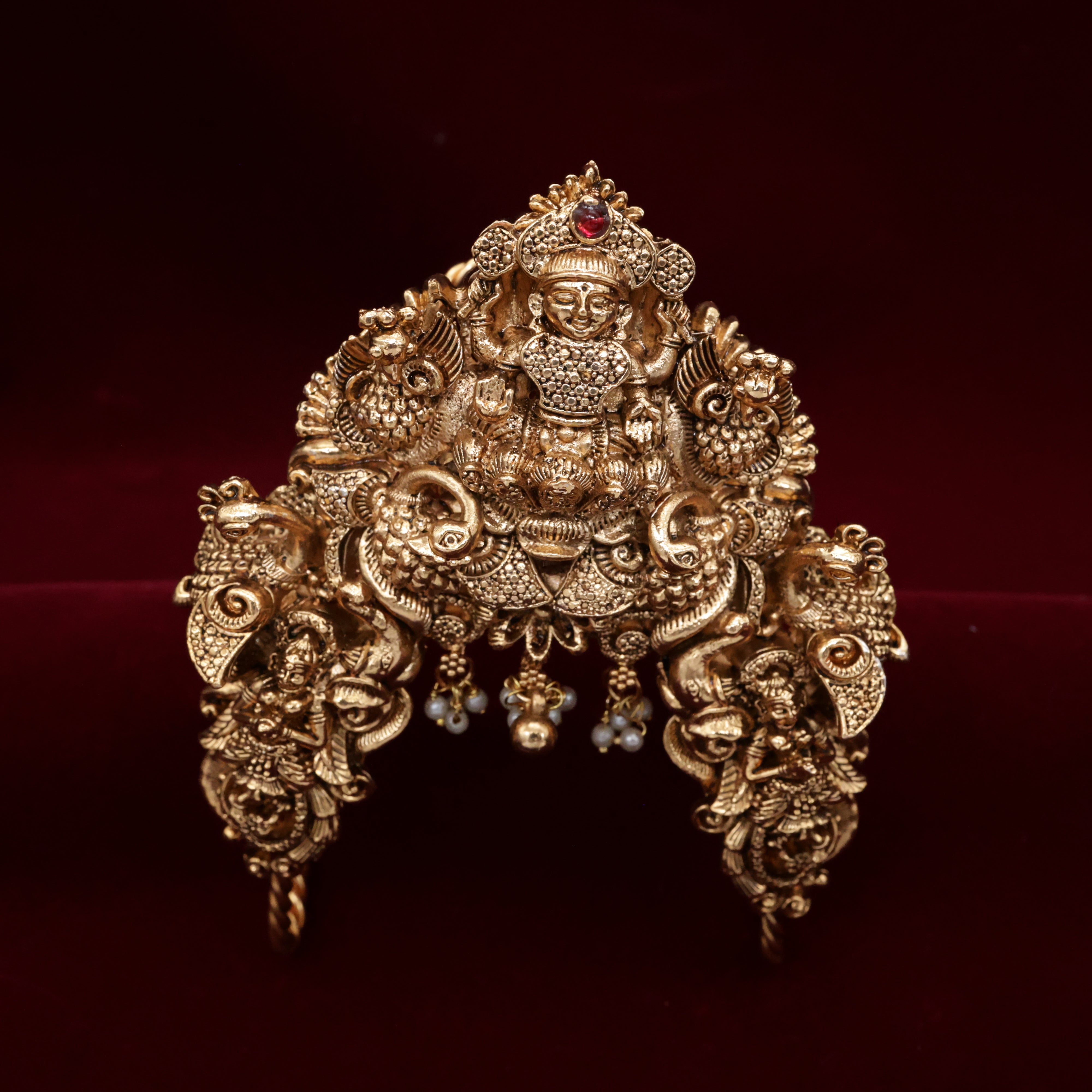 Heavy Nagas Work Mayuri Lakshmi Single Hand Bridal Vanki/Armlet