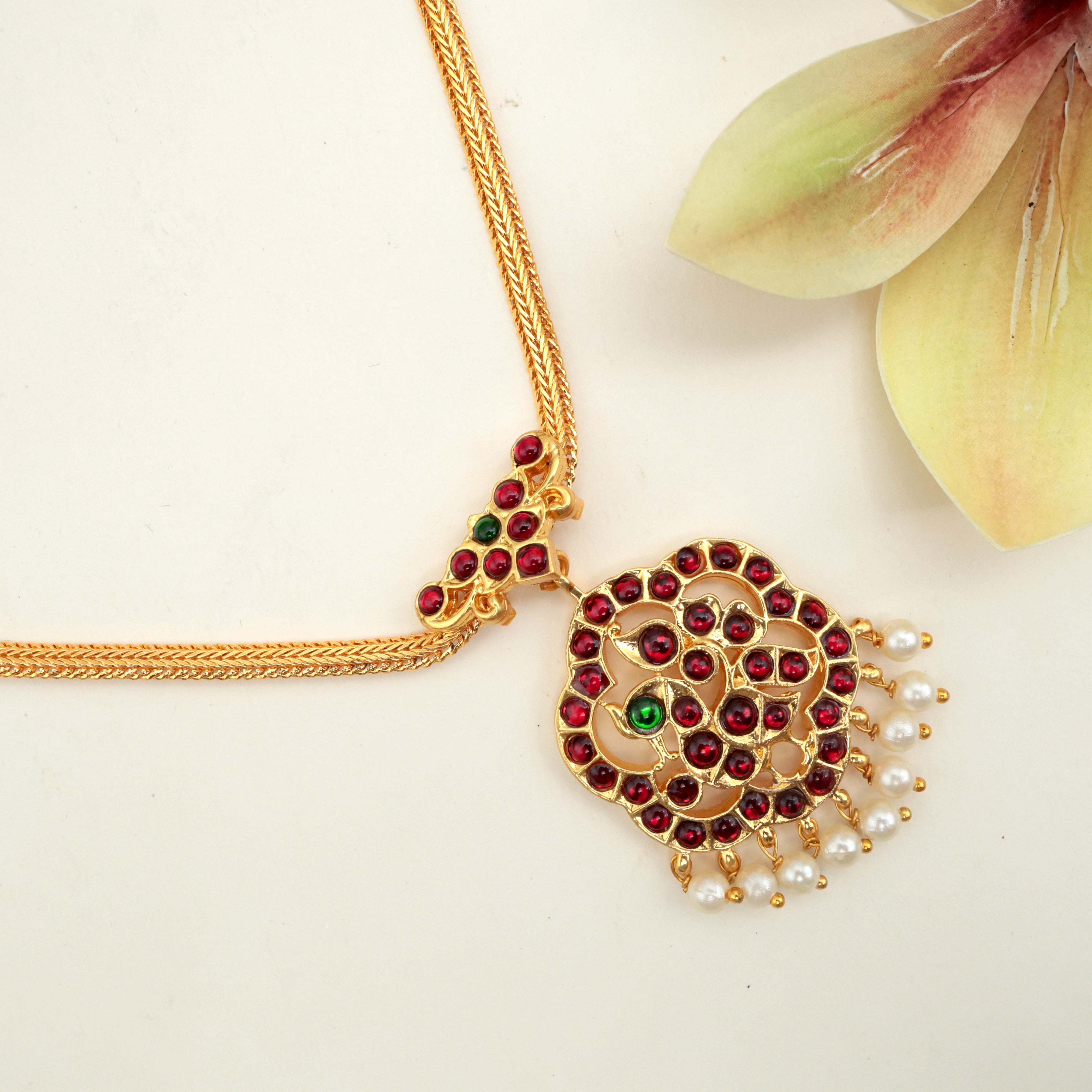 Gold Tone Flower Annam Traditional Kemp Pendant Attigai Necklace
