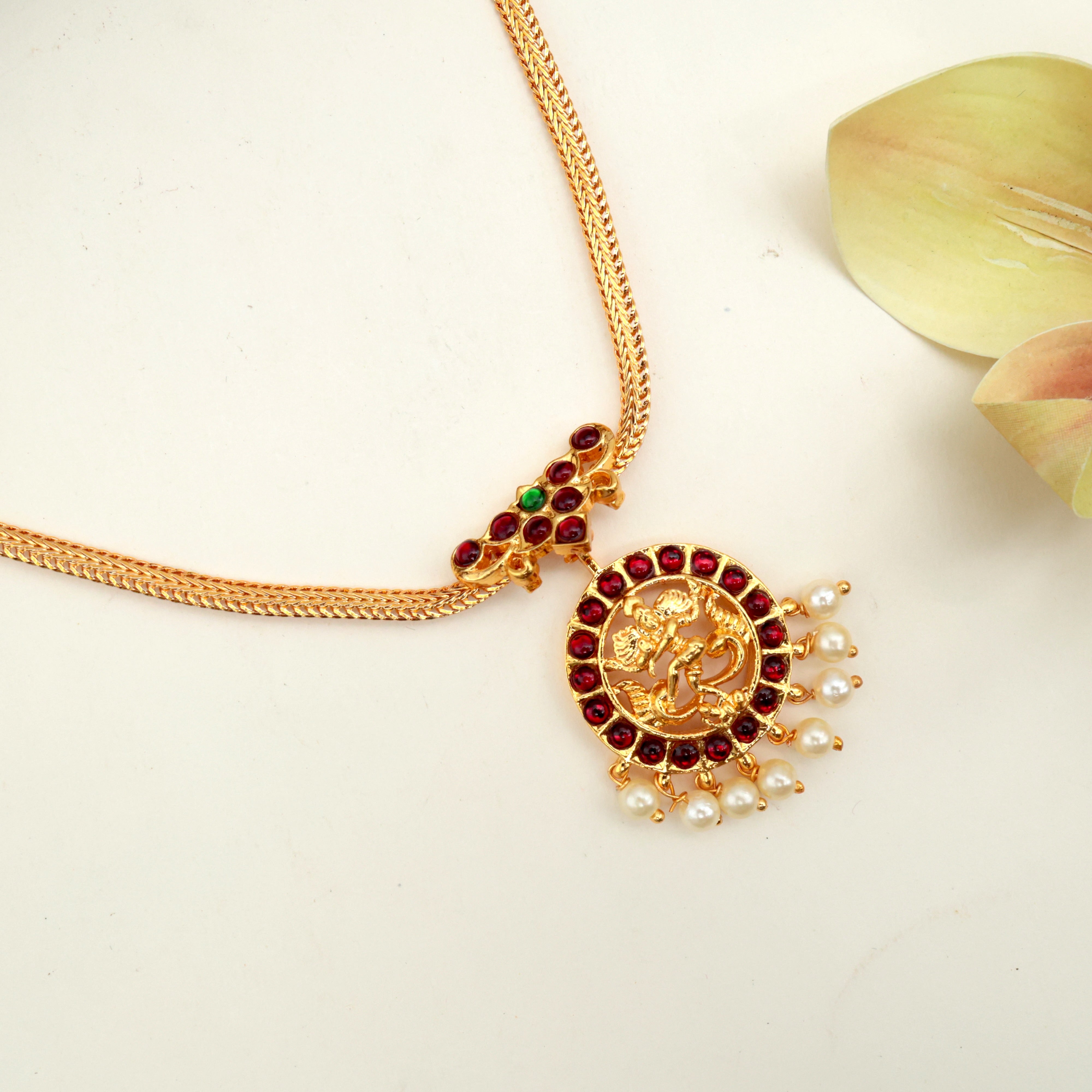 Gold Tone Traditional Kemp Nataraja Pendant Attigai Necklace