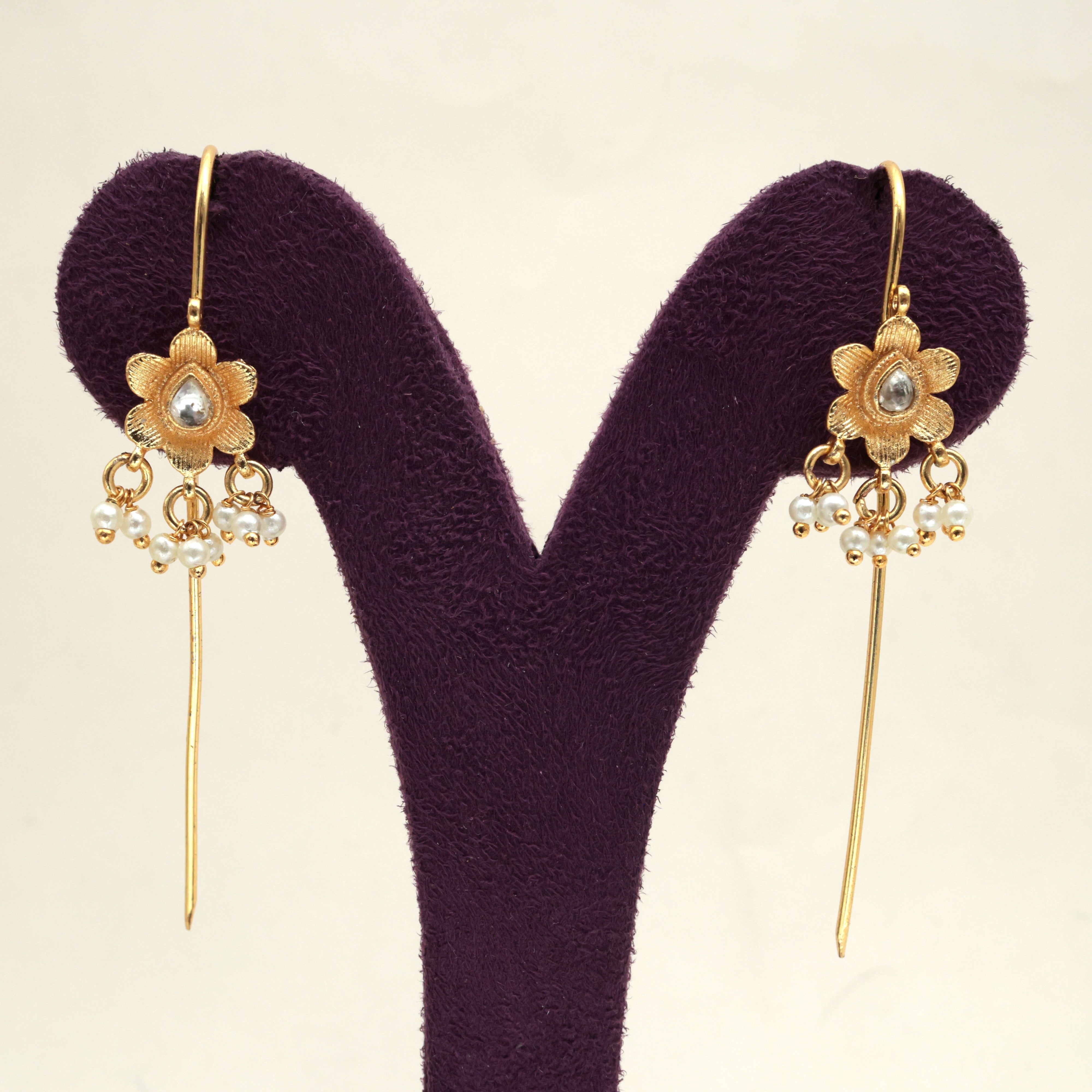 PREMIUM PACHI KUNDAN FLOWER STONE NEEDLE EARCUFF EARRINGS - WHITE