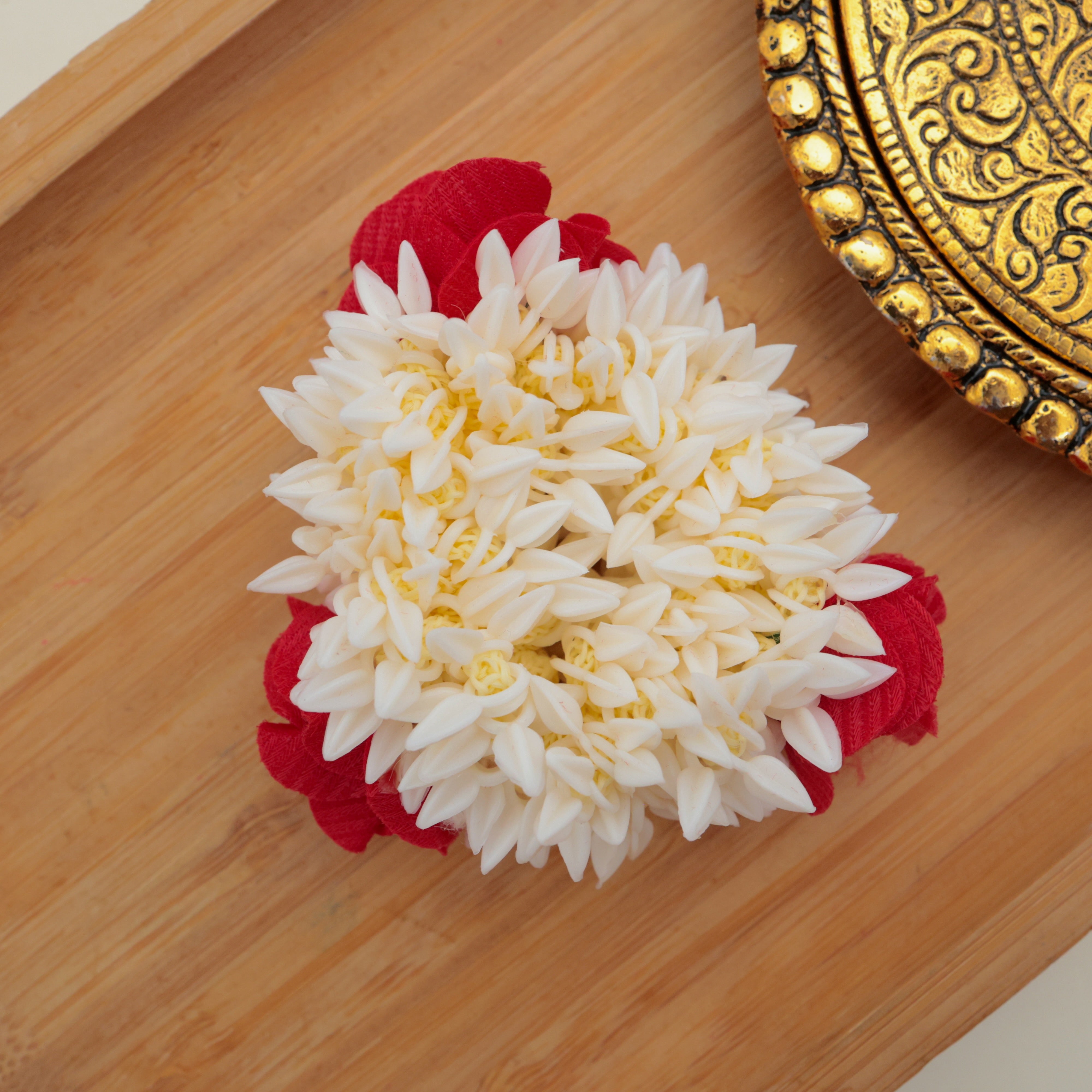 SCENTED JASMINE/MOGRA HAIR BANDS WITH 3 ROSES - SMALL SIZE