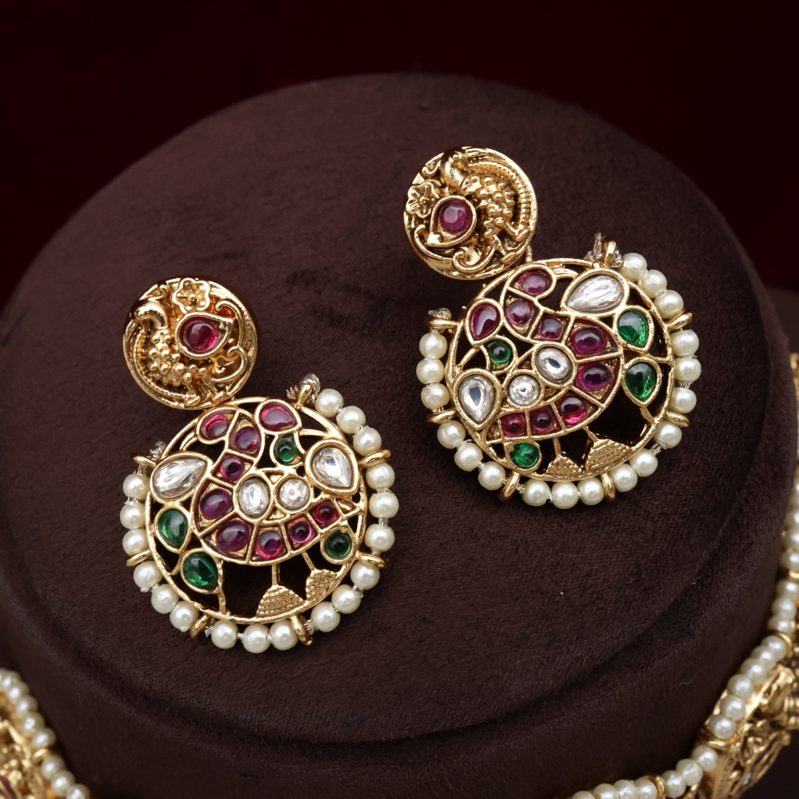 Premium Kemp Annapakshi Pearl Outline Bridal Choker Set