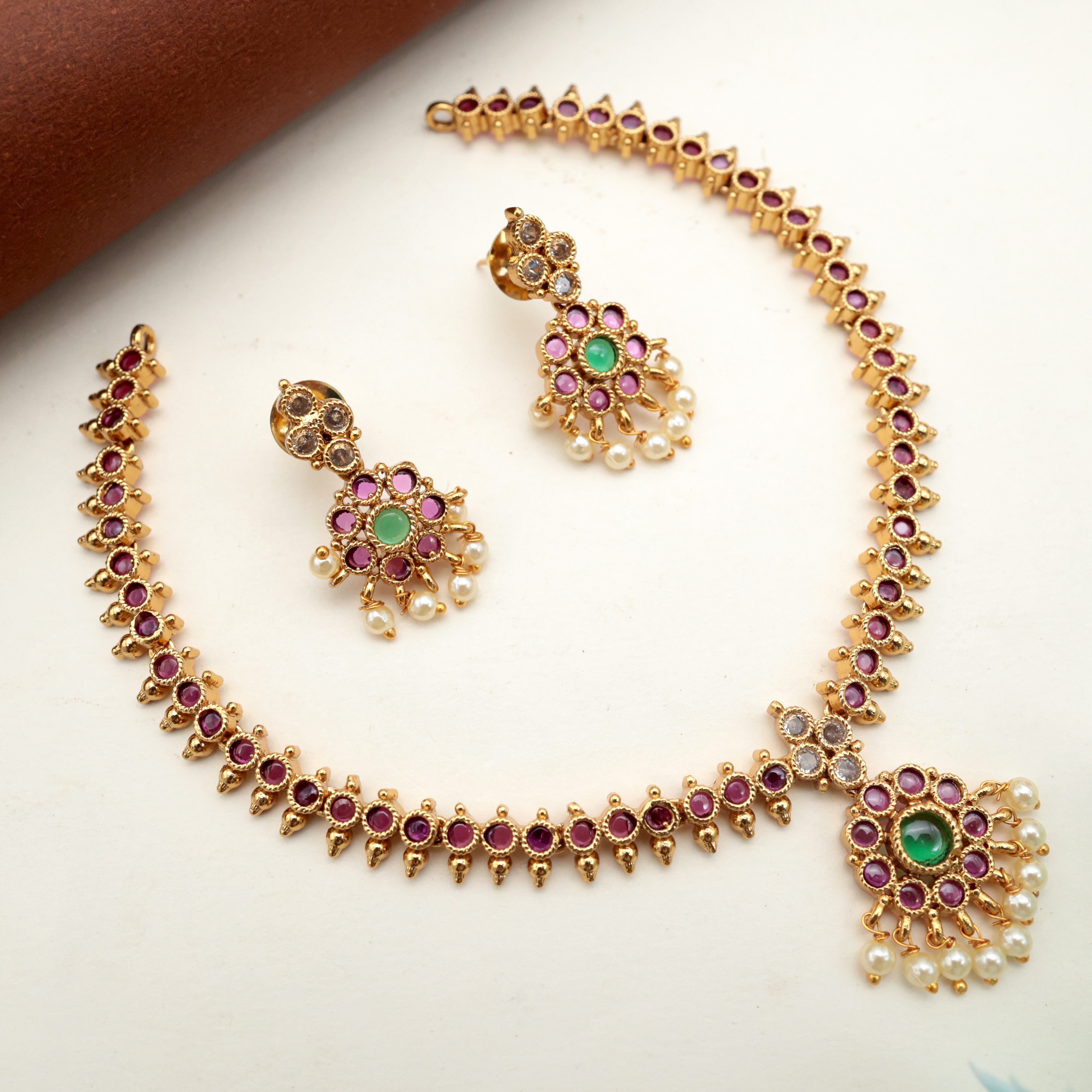 AD Kemp Flower Attigai Necklace Set