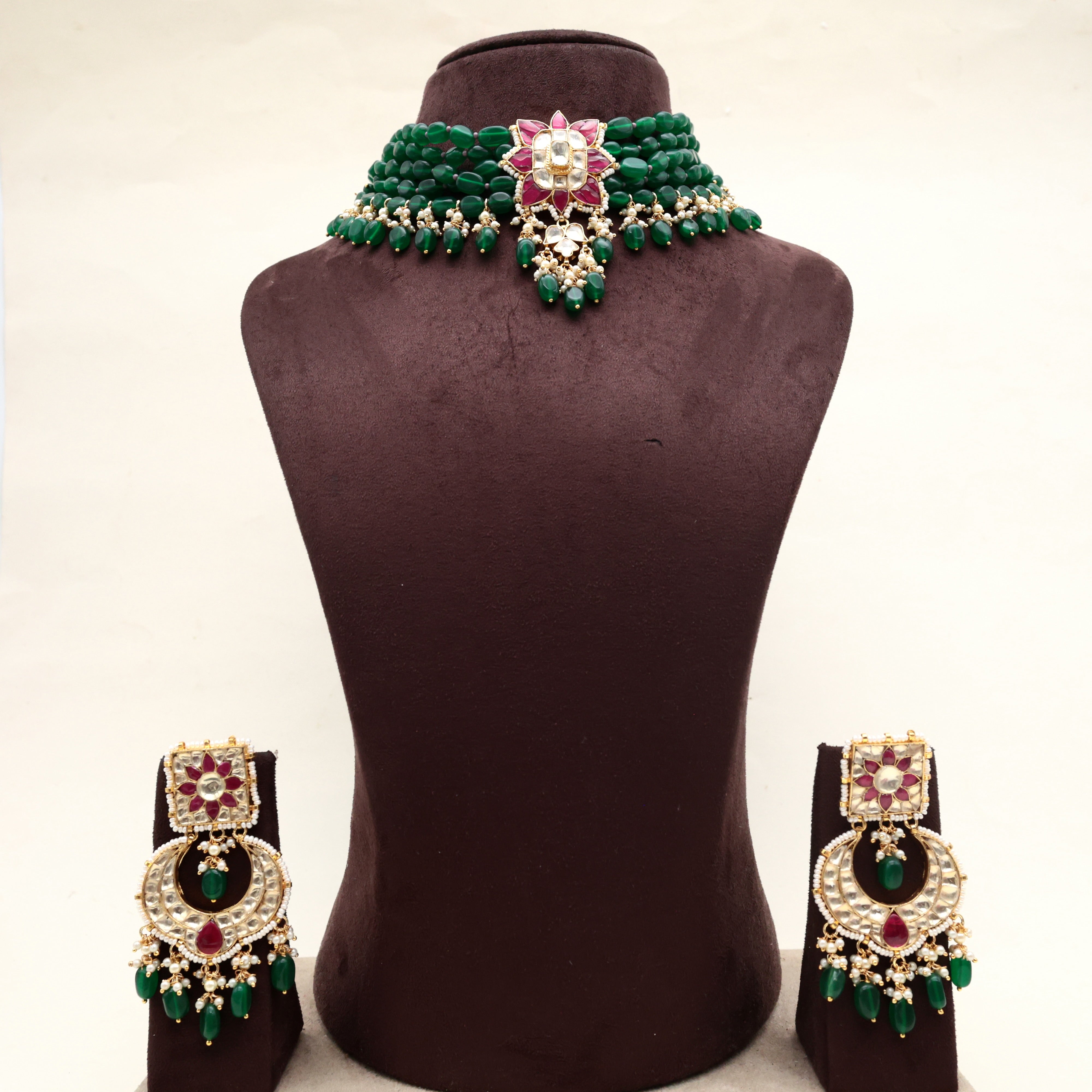 ACTRESS SONAKSHI SINHA INSPIRED PACHI KUNDAN BEADED BRIDAL CHOKER