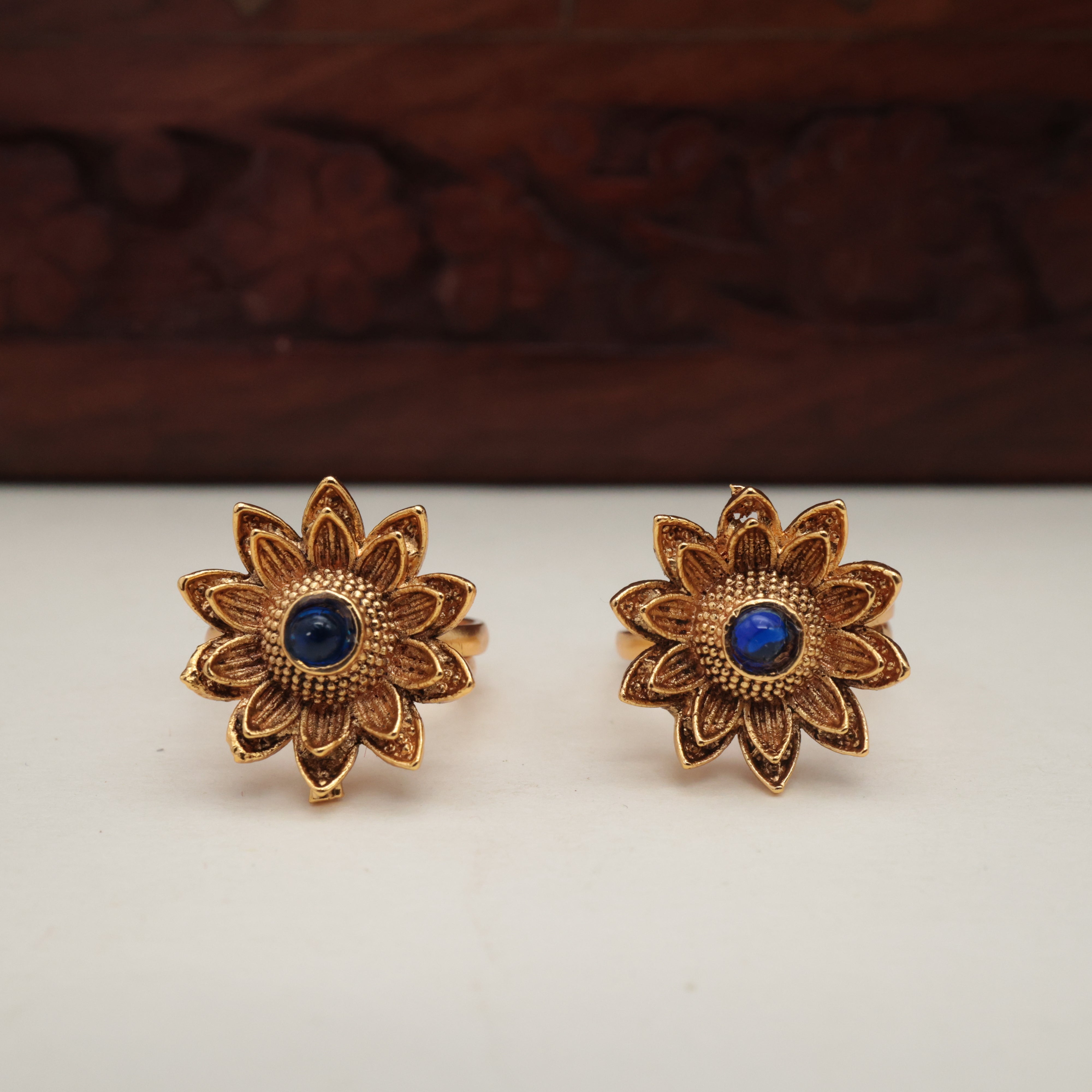 GOLD LOOK PREMIUM FLOWER TOE RINGS FOR WOMEN - TRN013