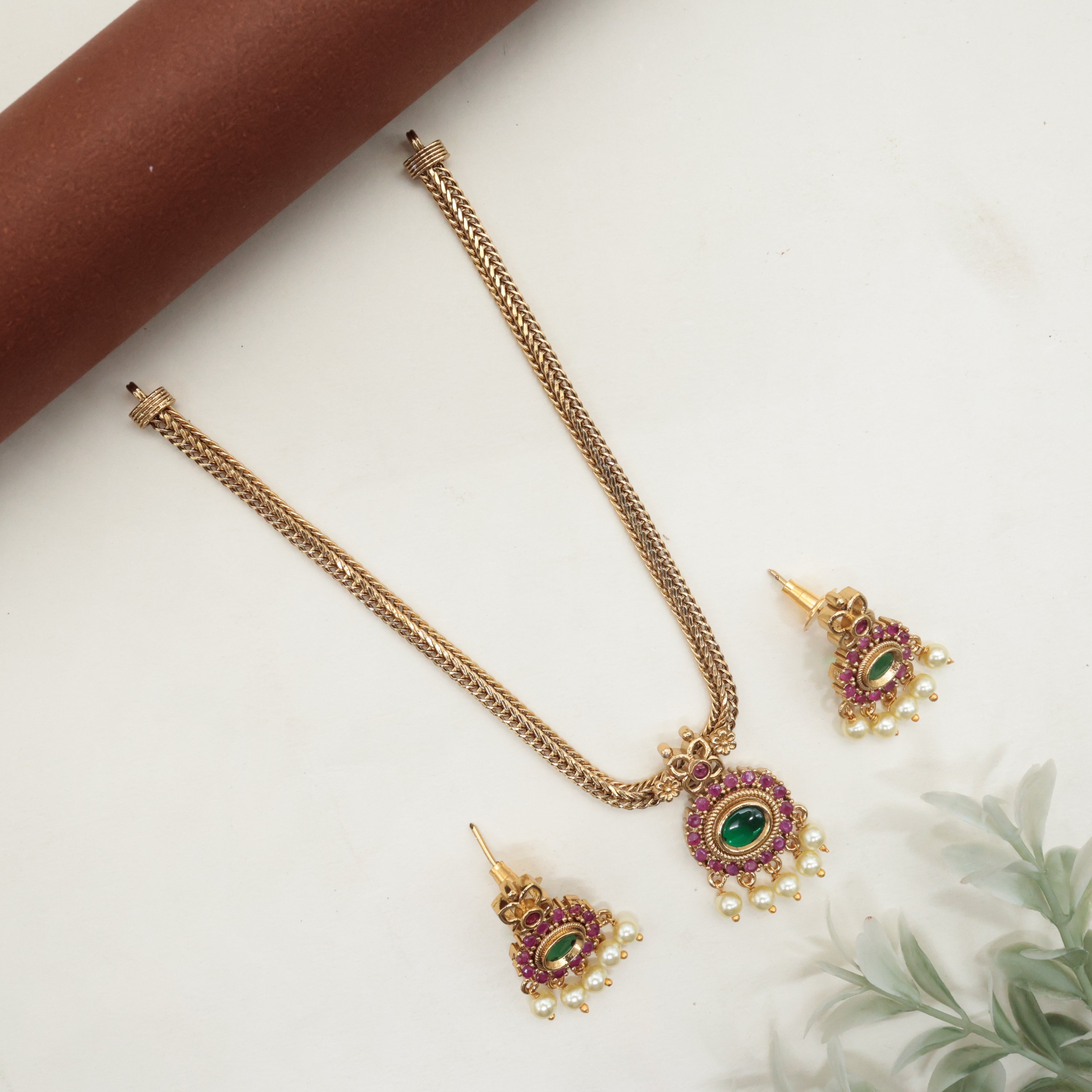 AD Premium Oval Pendant Necklace Set