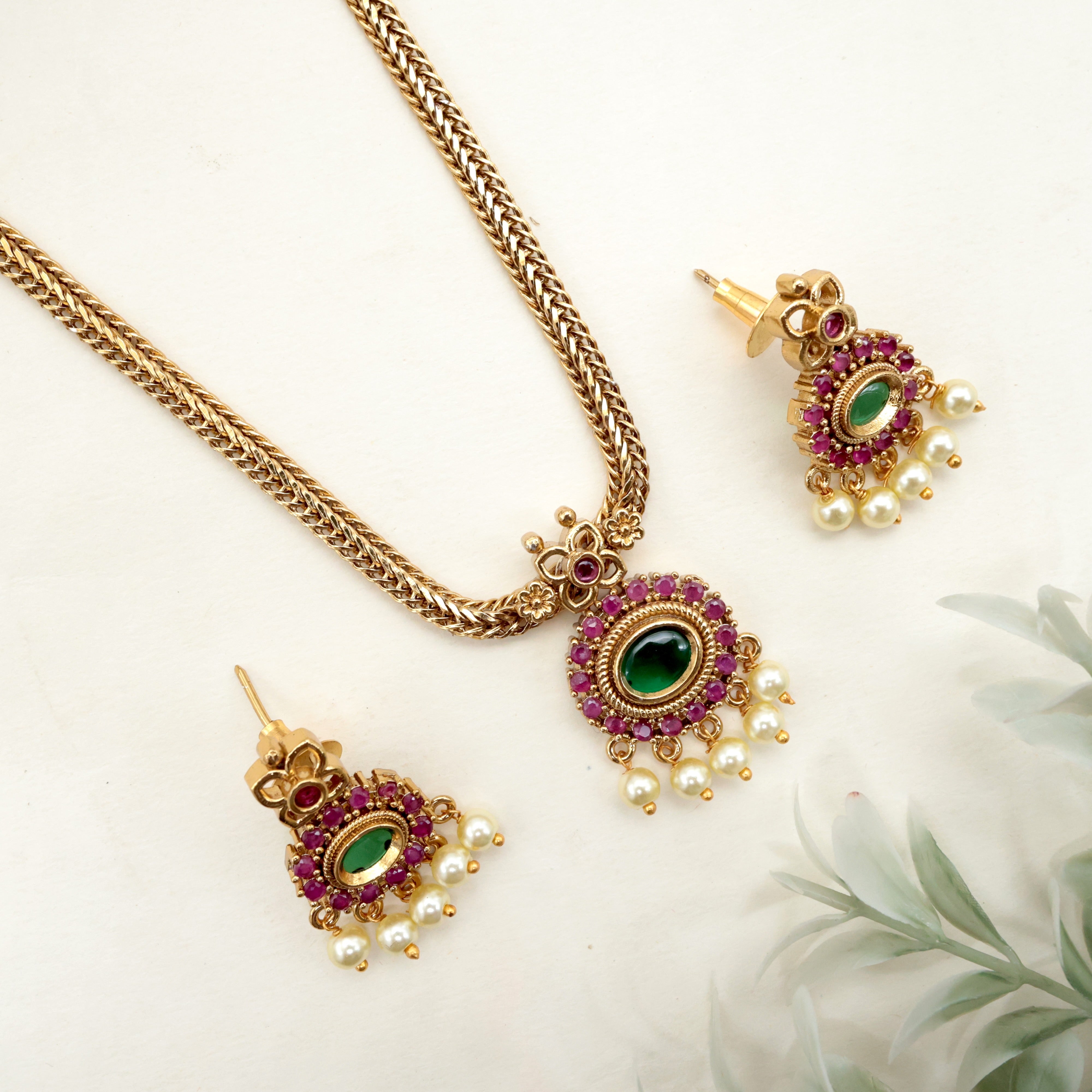 AD Premium Oval Pendant Necklace Set