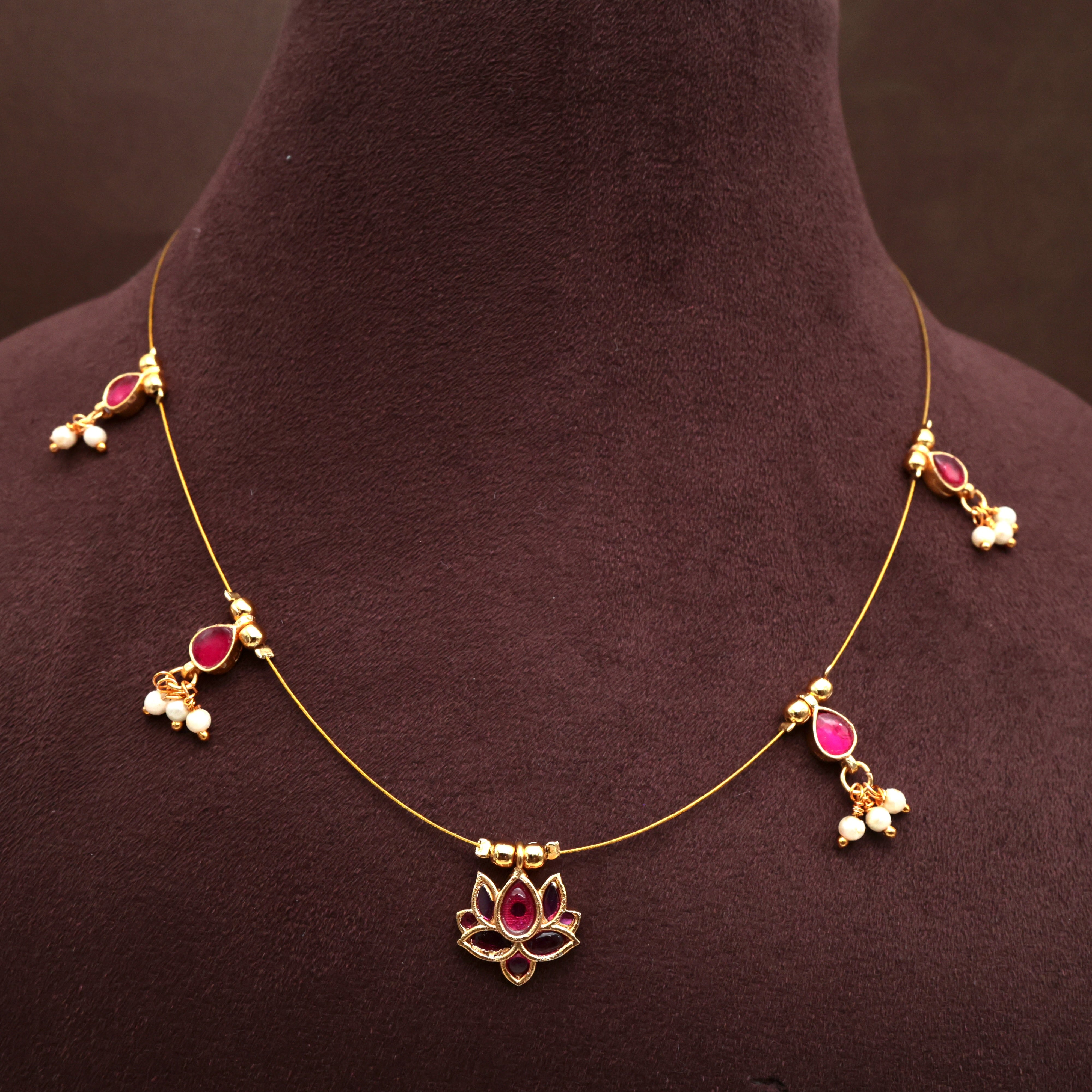 Premium Kemp Lotus & Petals Invisible Necklace