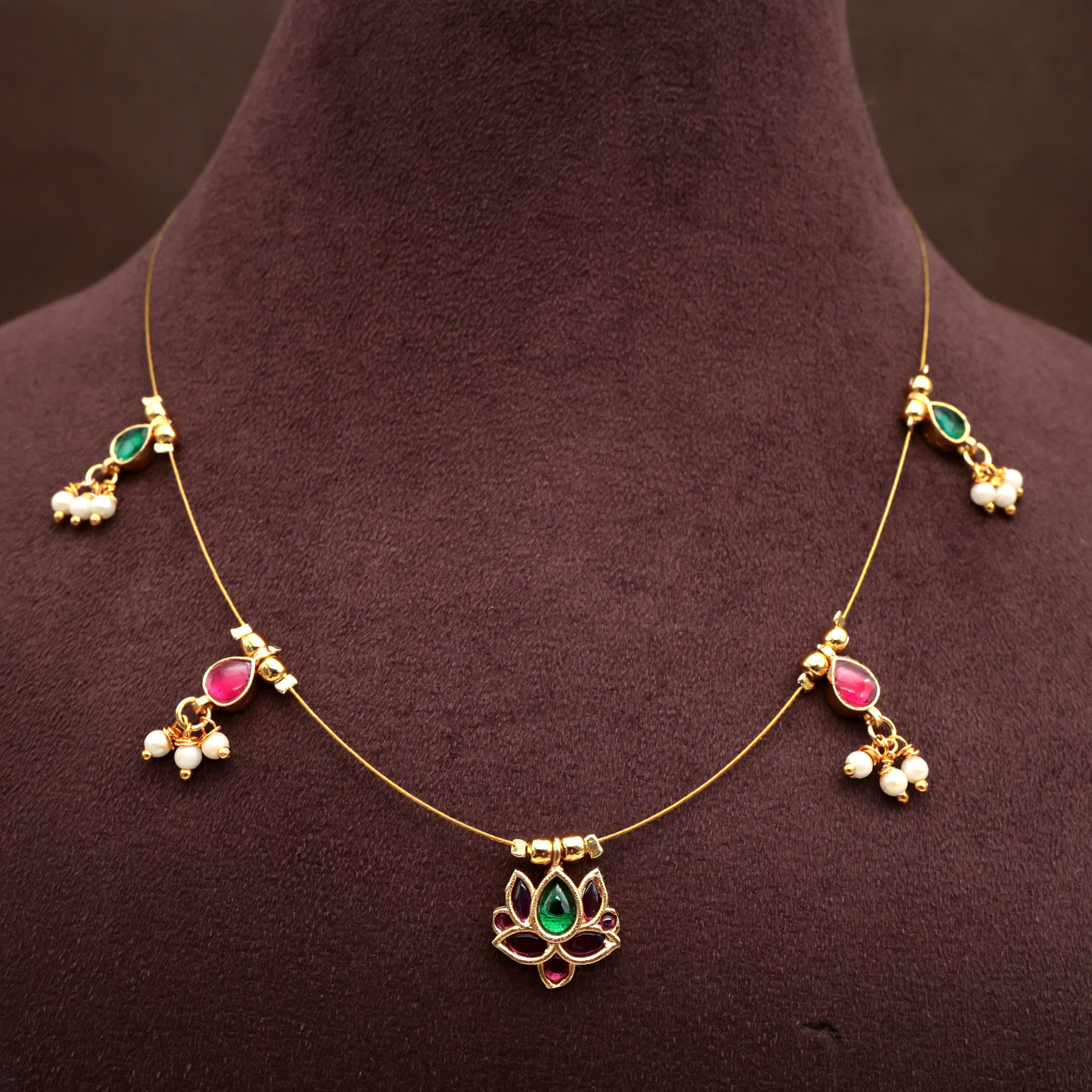 Premium Kemp Lotus & Petals Invisible Necklace - RED & GREEN