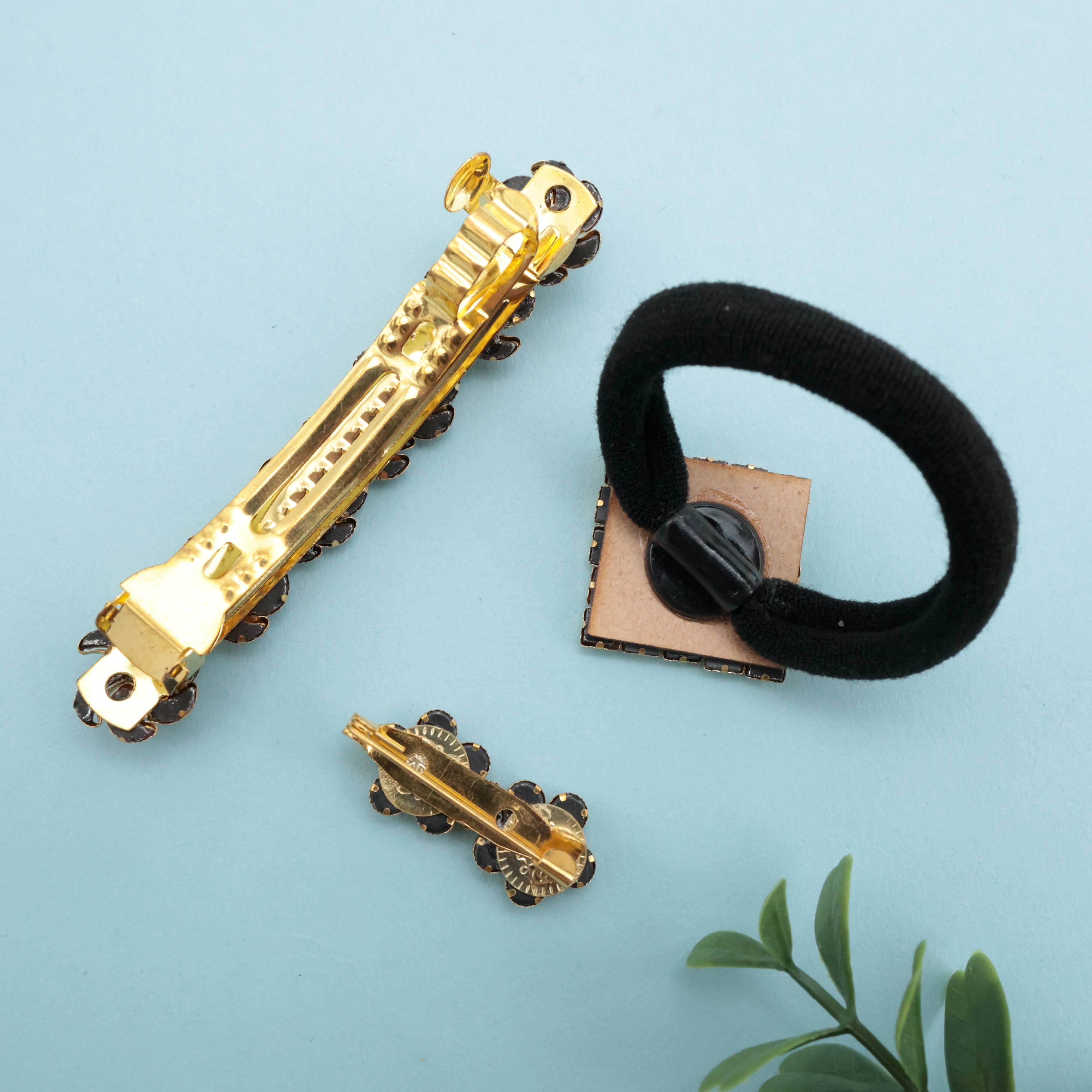 NAVARATHRI ACCESSORY COMBO (RED) - BEST RETURN GIFT OPTION FOR WOMEN