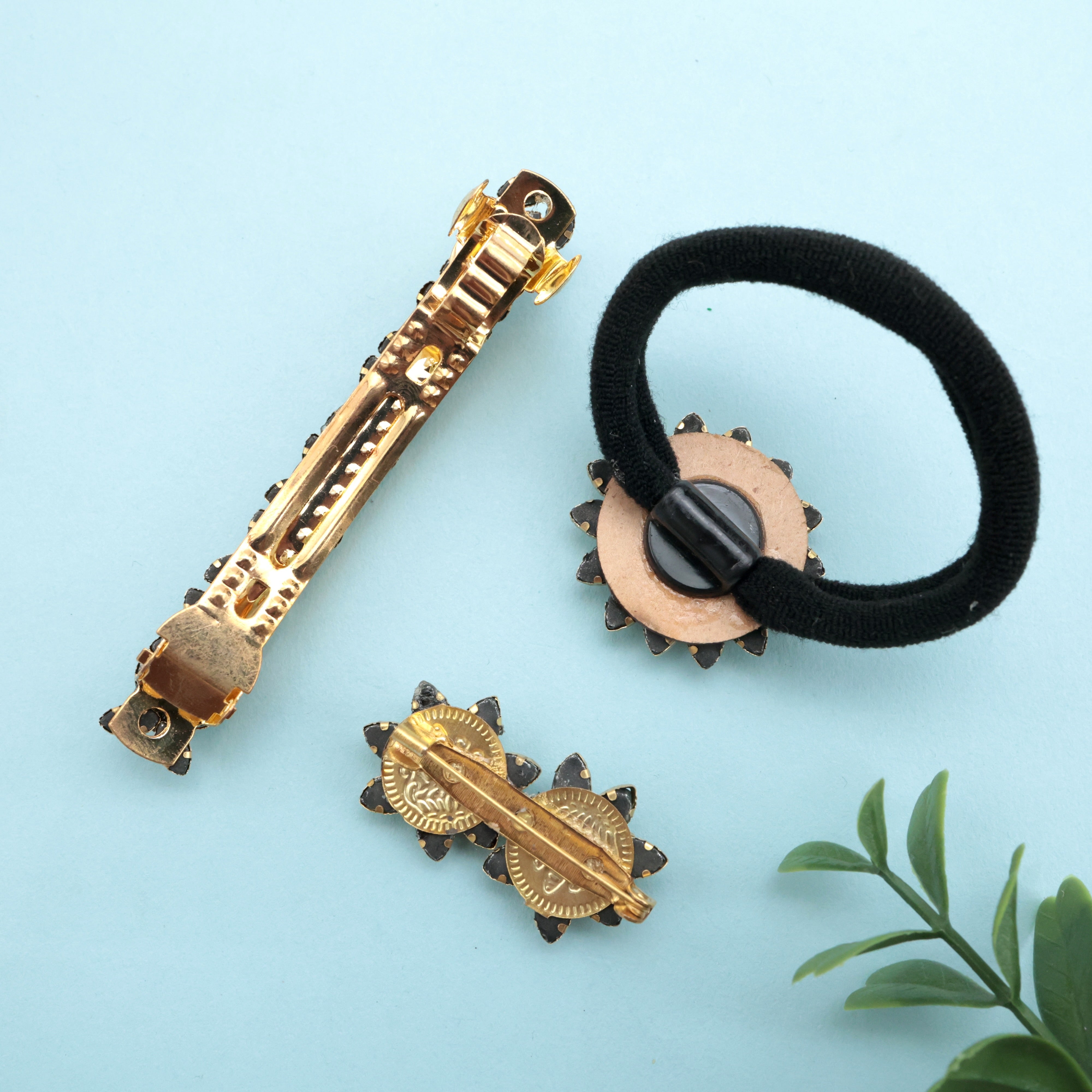 NAVARATHRI ACCESSORY COMBO (DARK GREEN) - BEST RETURN GIFT OPTION FOR WOMEN