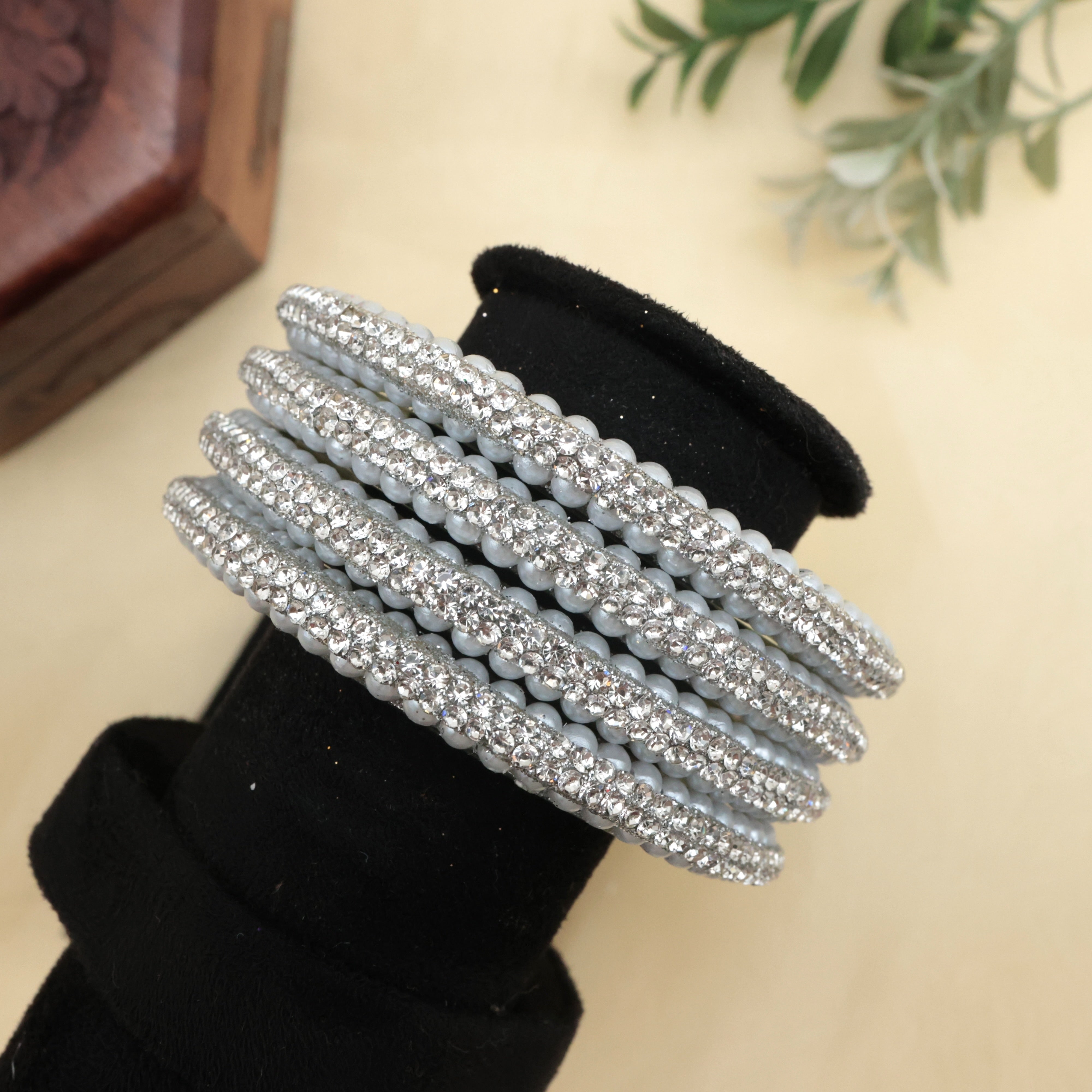 SET OF 4 PEARL STONE WORK SILVER GLASS BANGLES