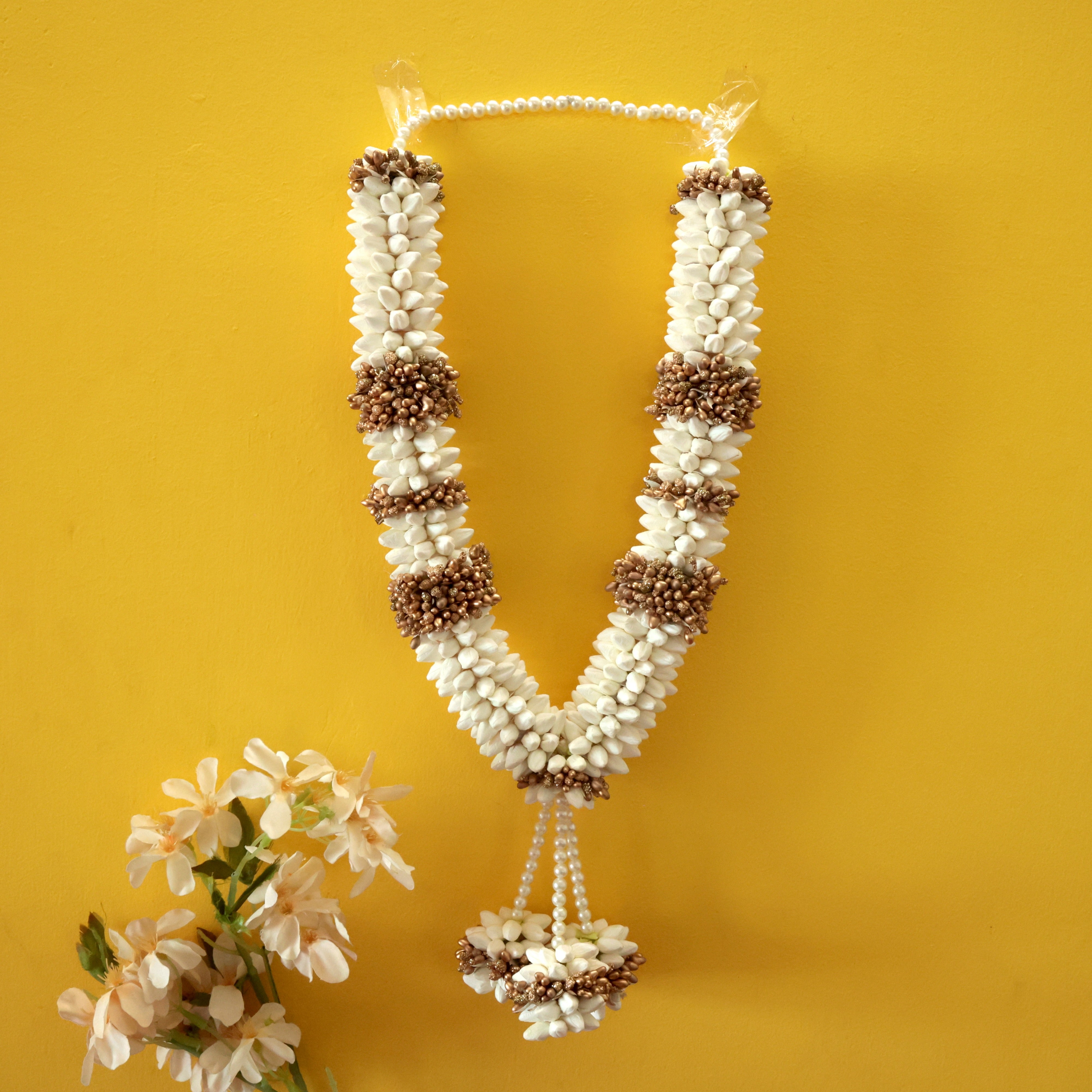 Real Look Jasmine/Malli Gold Pollens Garland - 1.5 Feet Garland