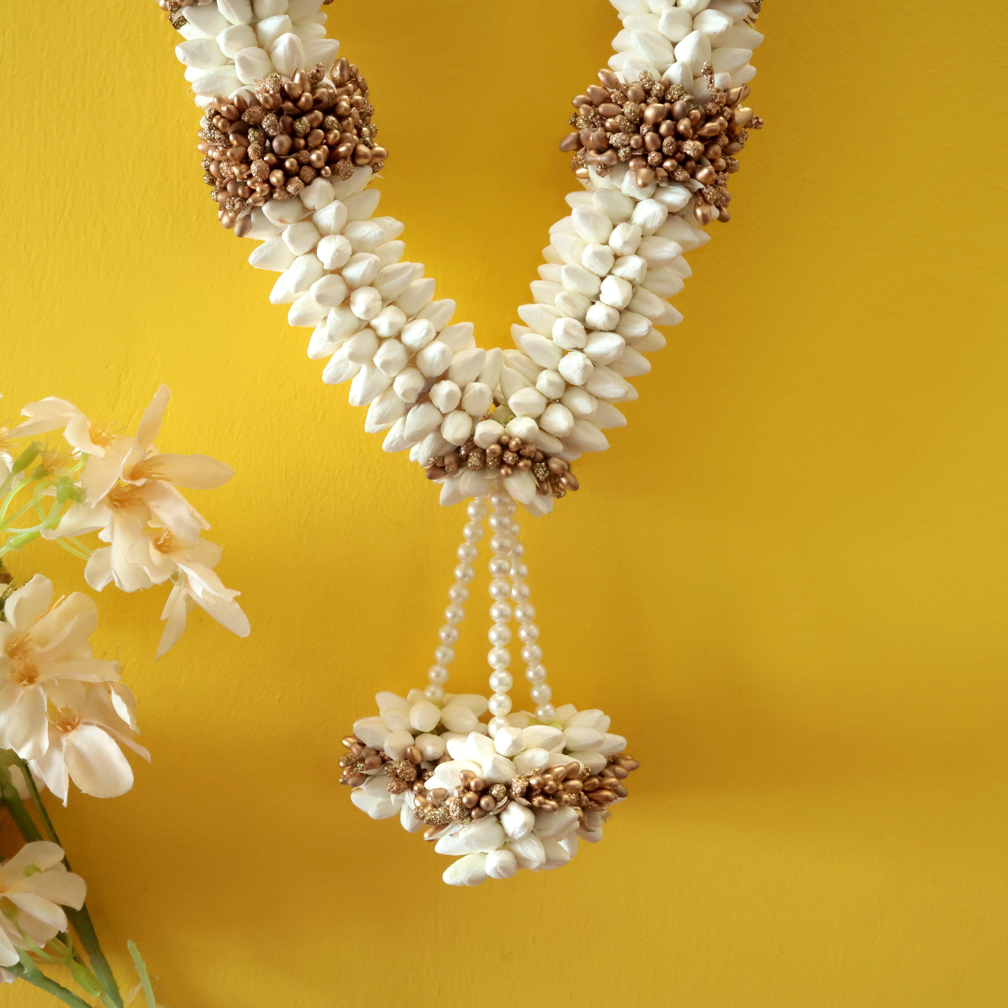 Real Look Jasmine/Malli Gold Pollens Garland - 1.5 Feet Garland
