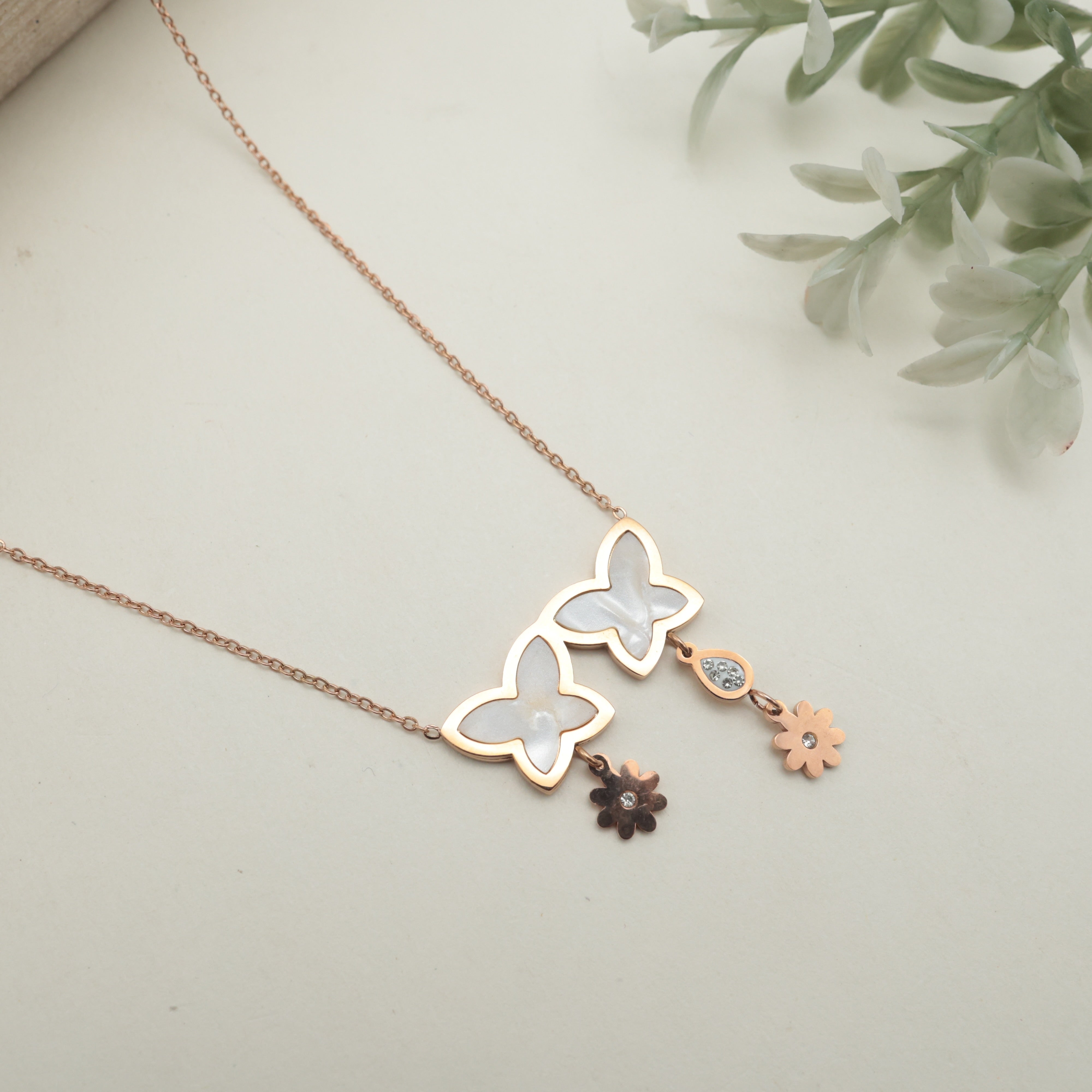 ROSE GOLD TONE ANTI TARNISH SHORT CHAIN - TWO WHITE BUTTERFLIES