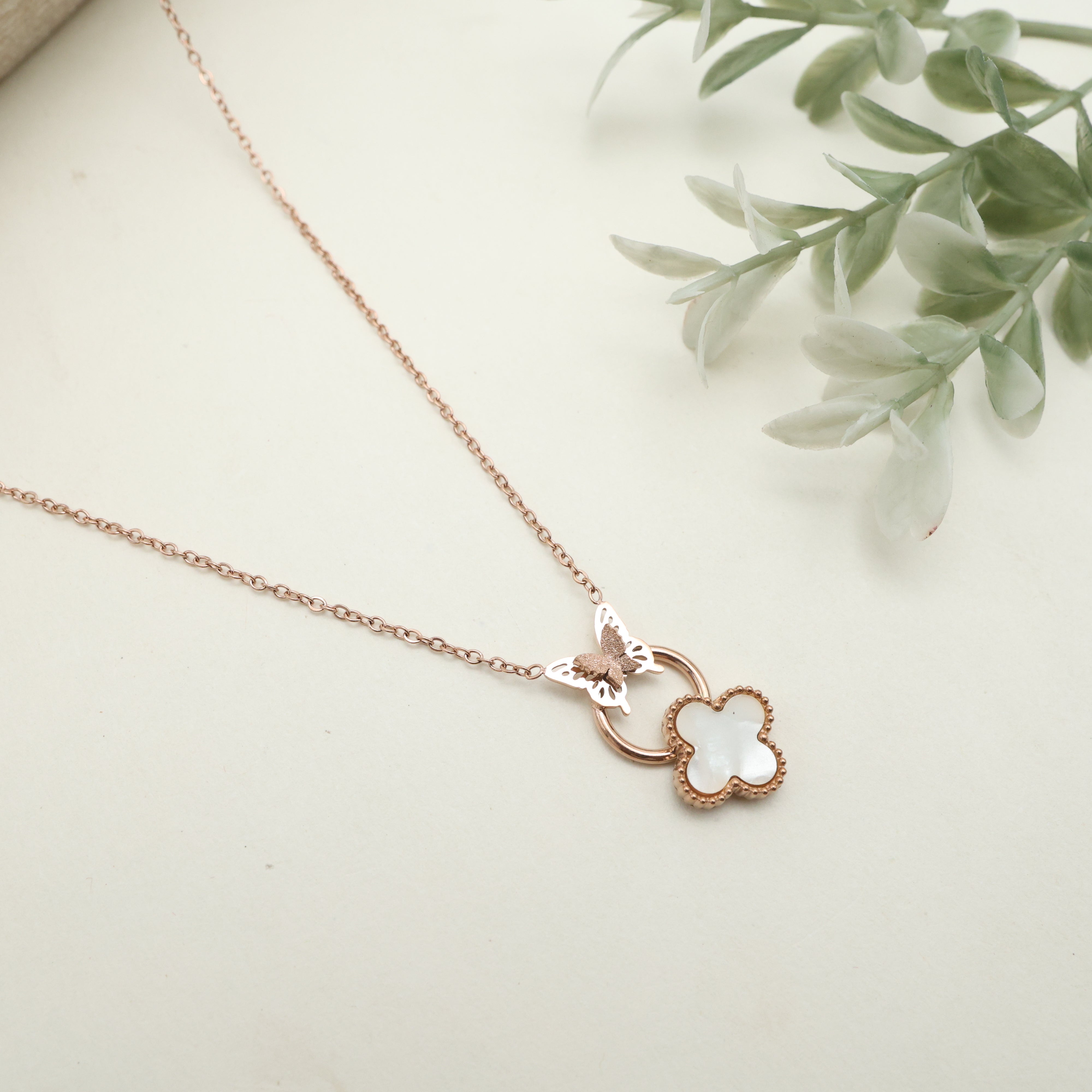 ROSE GOLD TONE ANTI TARNISH SHORT CHAIN - WHITE CROSS