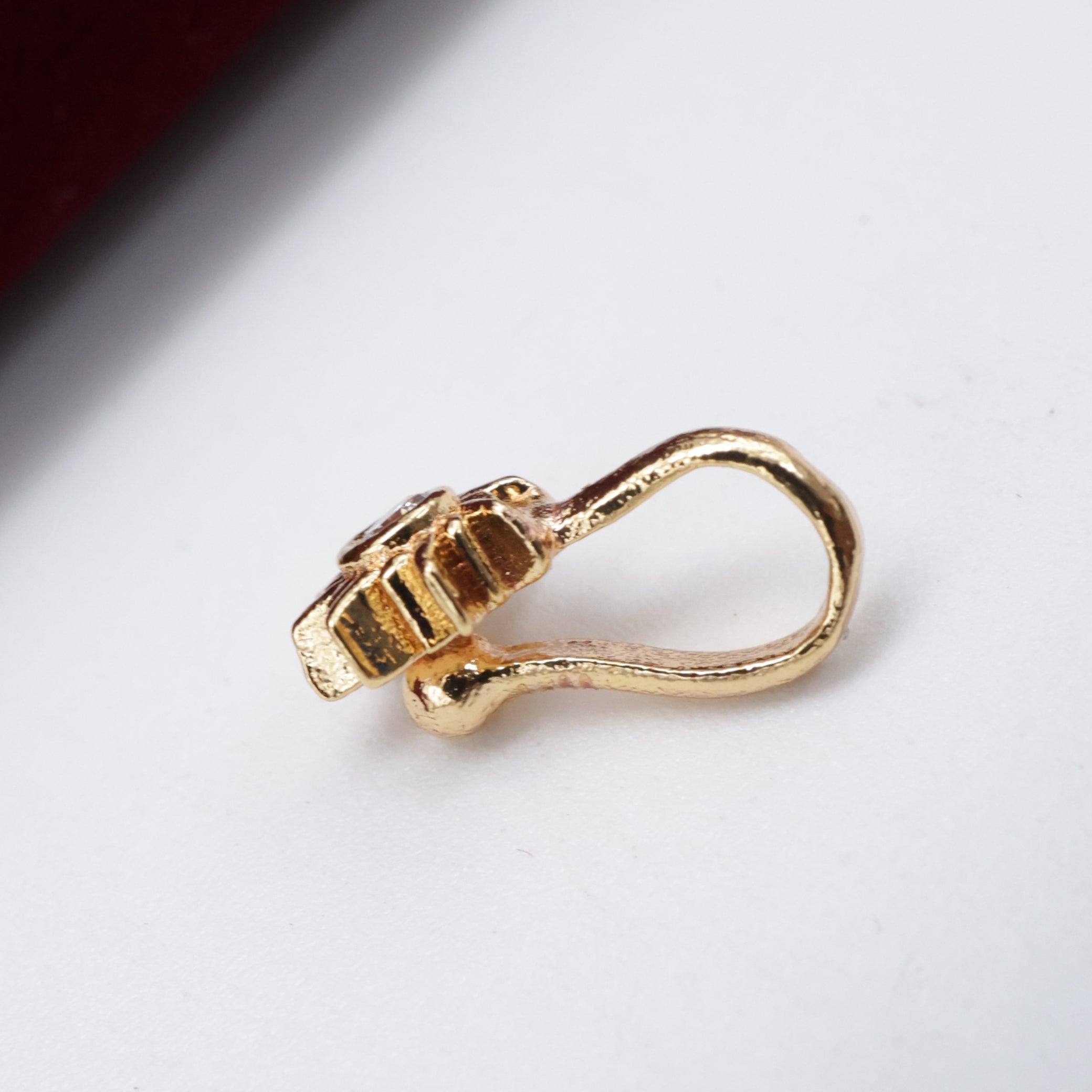 Diamond Look Micro Gold Polished Stone Sun Press On Nose Pin