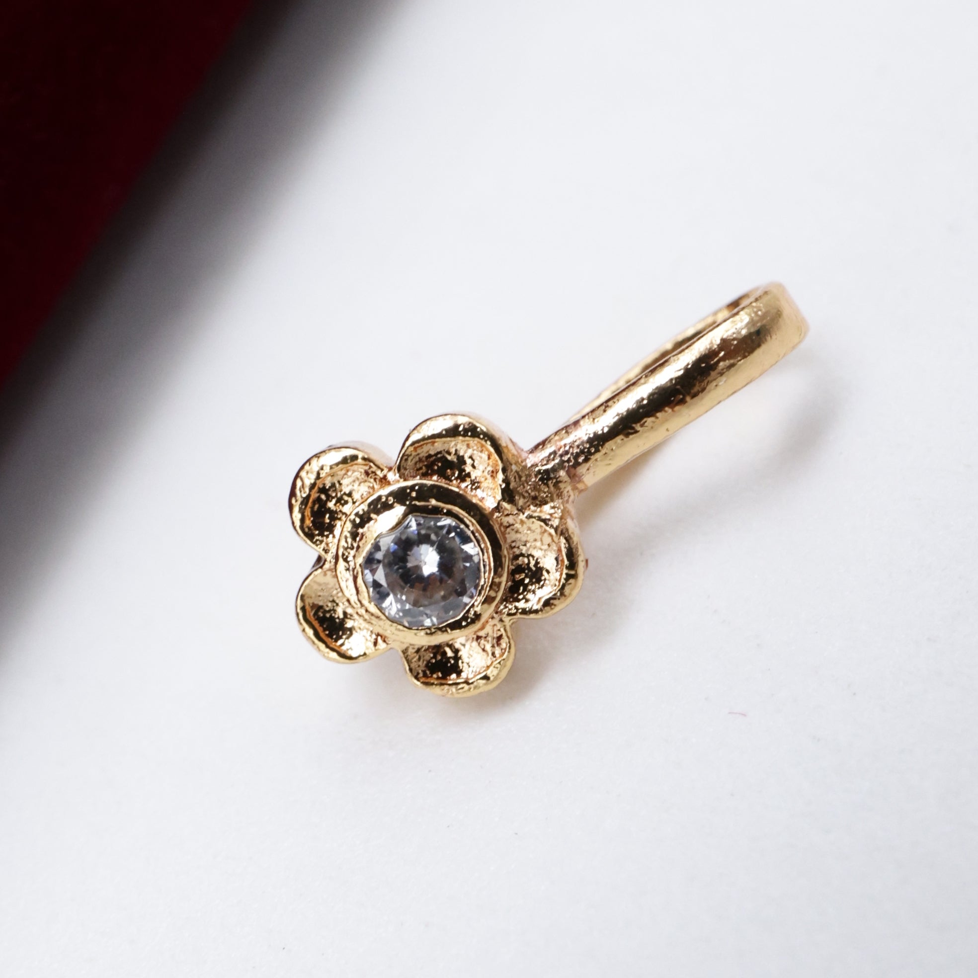 Micro Gold Polished Stone Flower Look Press On Nose Pin