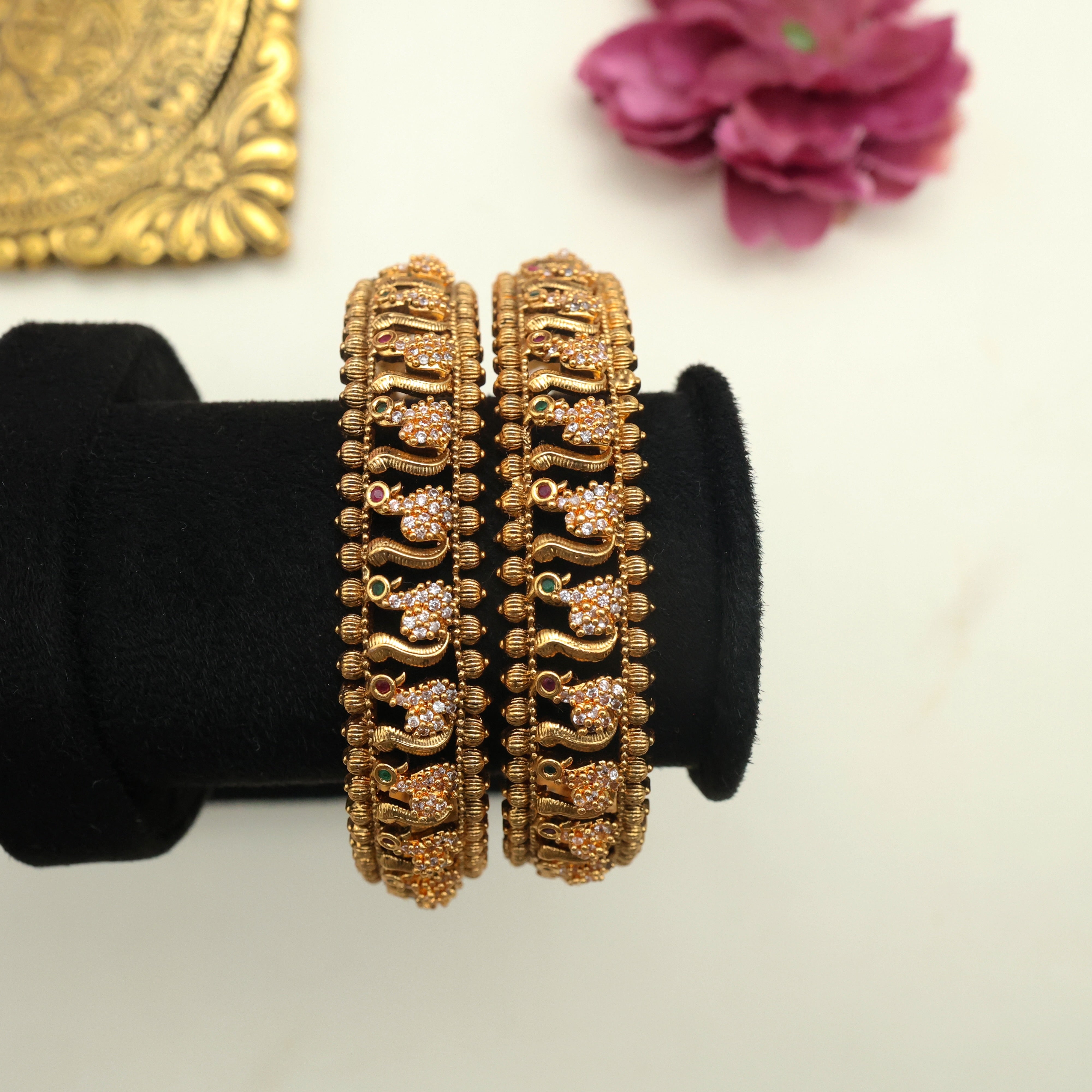 AD Cute Annam Thick Bridal Border Bangles