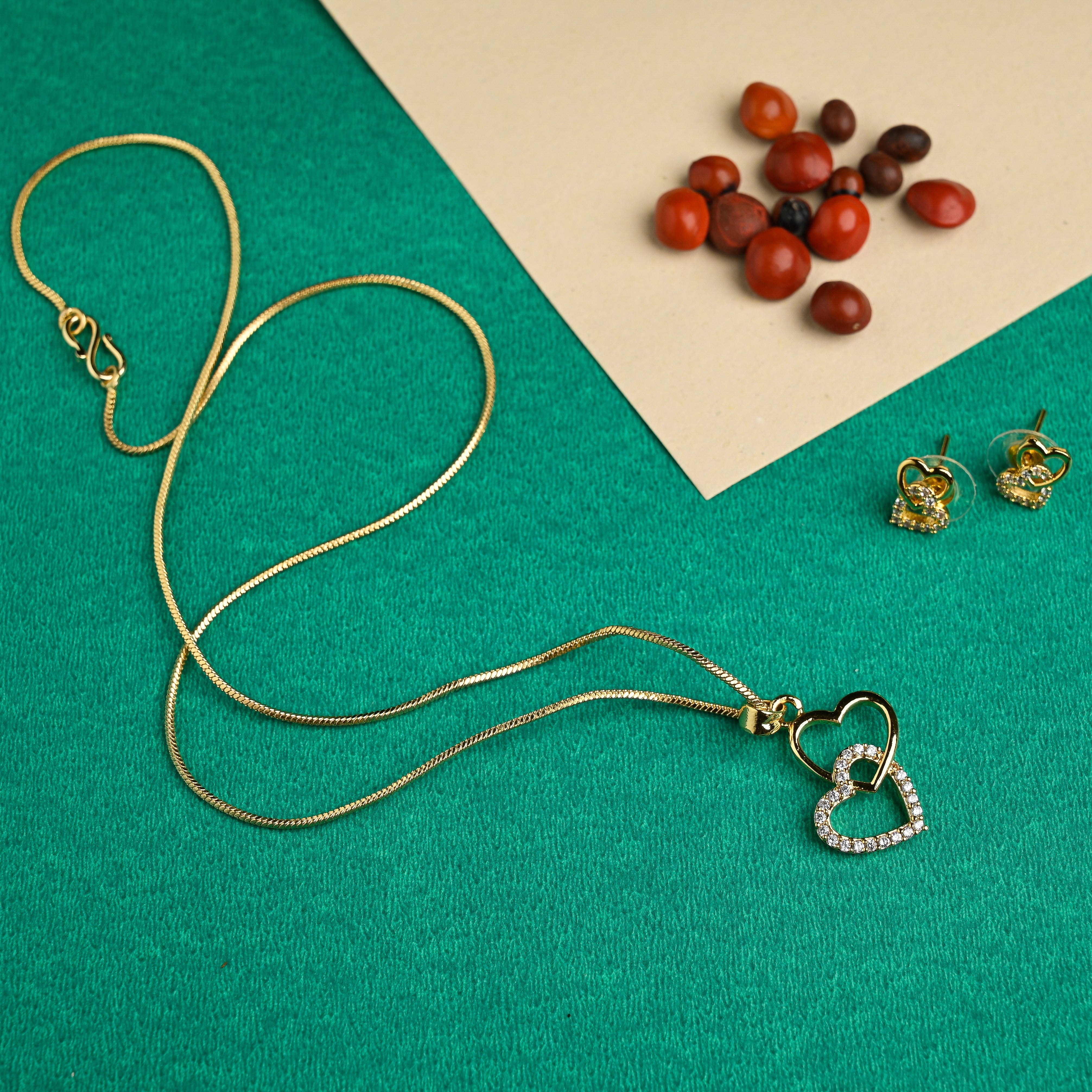 Gold Polish Two Hearts Pendant Chain Set