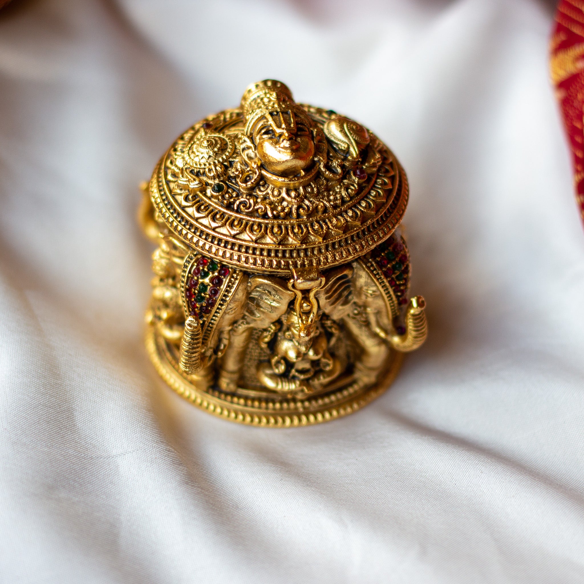 Antique Gold Venkateshwara Nakshi Design Kum Kum Box