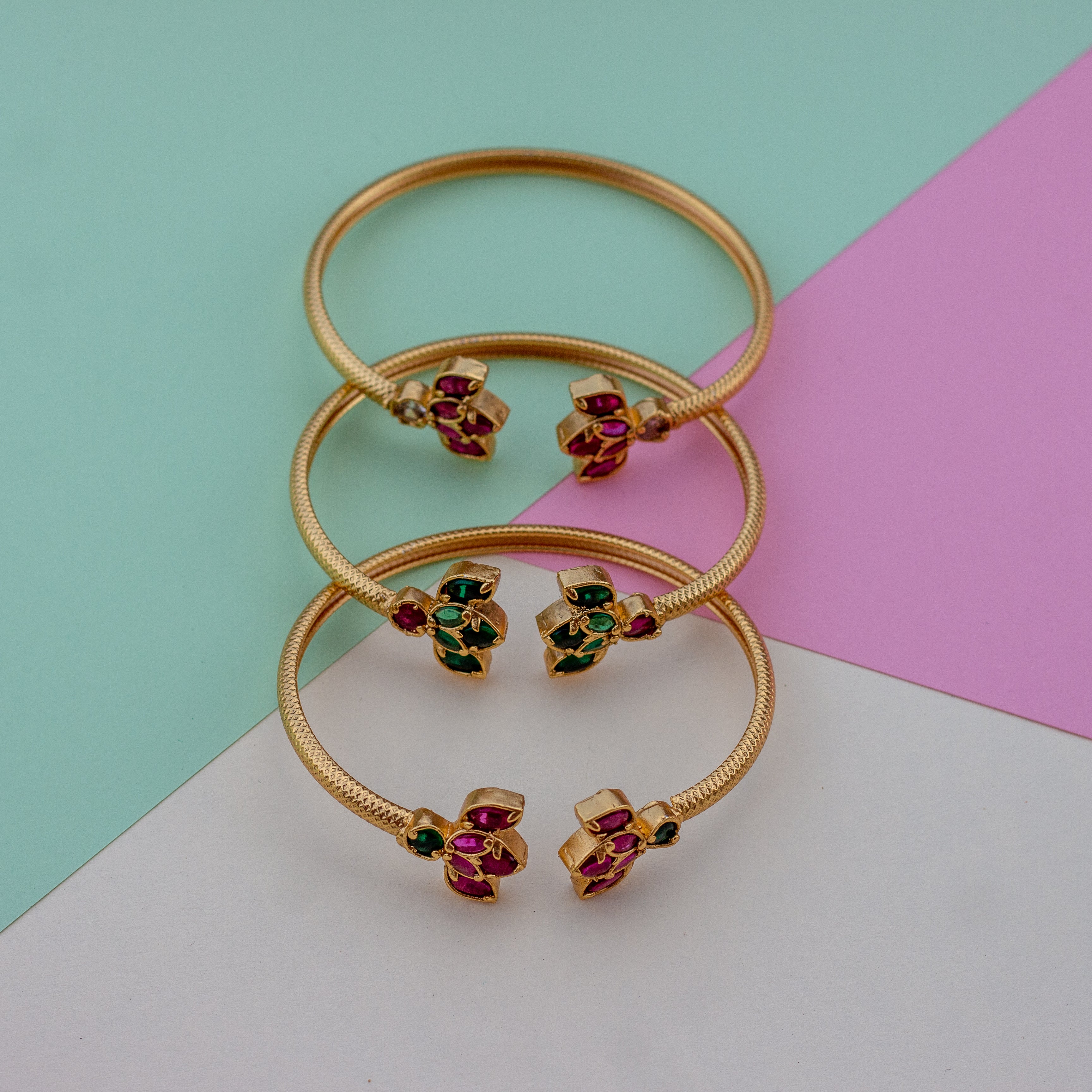 Antique Gold Lotus Kemp Single Kadas