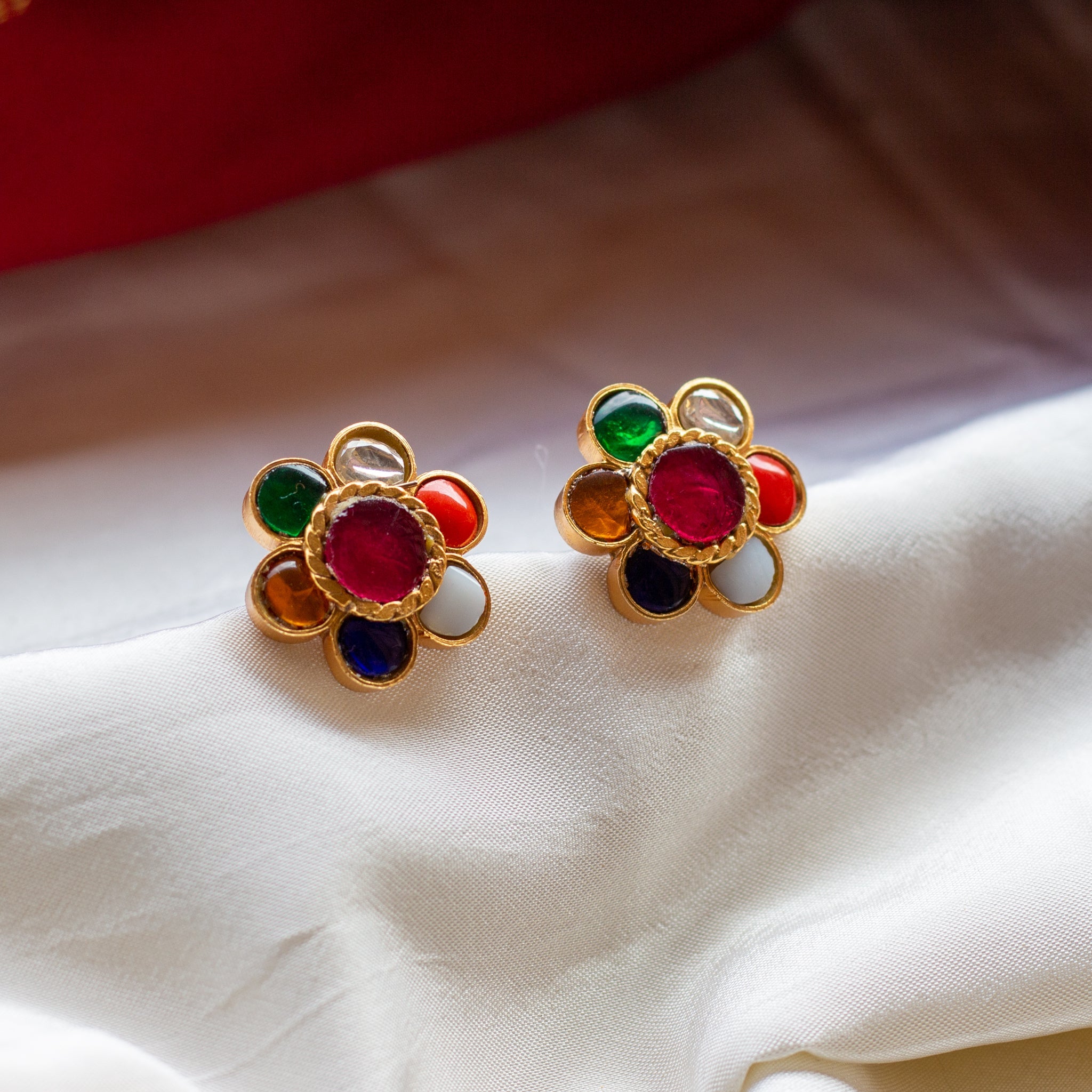 Pure Silver Seven Stone Flower Jadau Kundan Studs