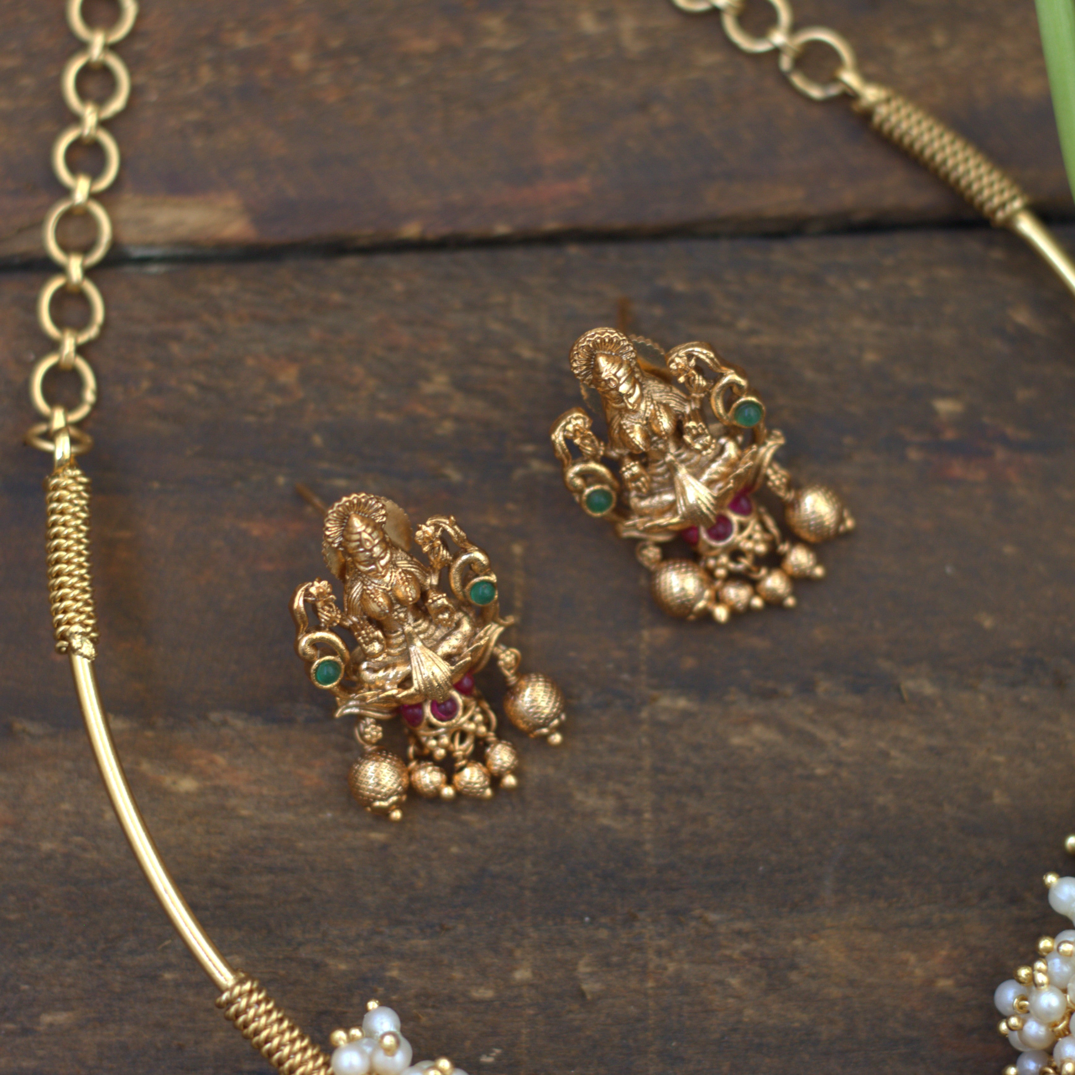 Antique Matte Gold Pearl Bunch Mahalakshmi Hasli Necklace Set