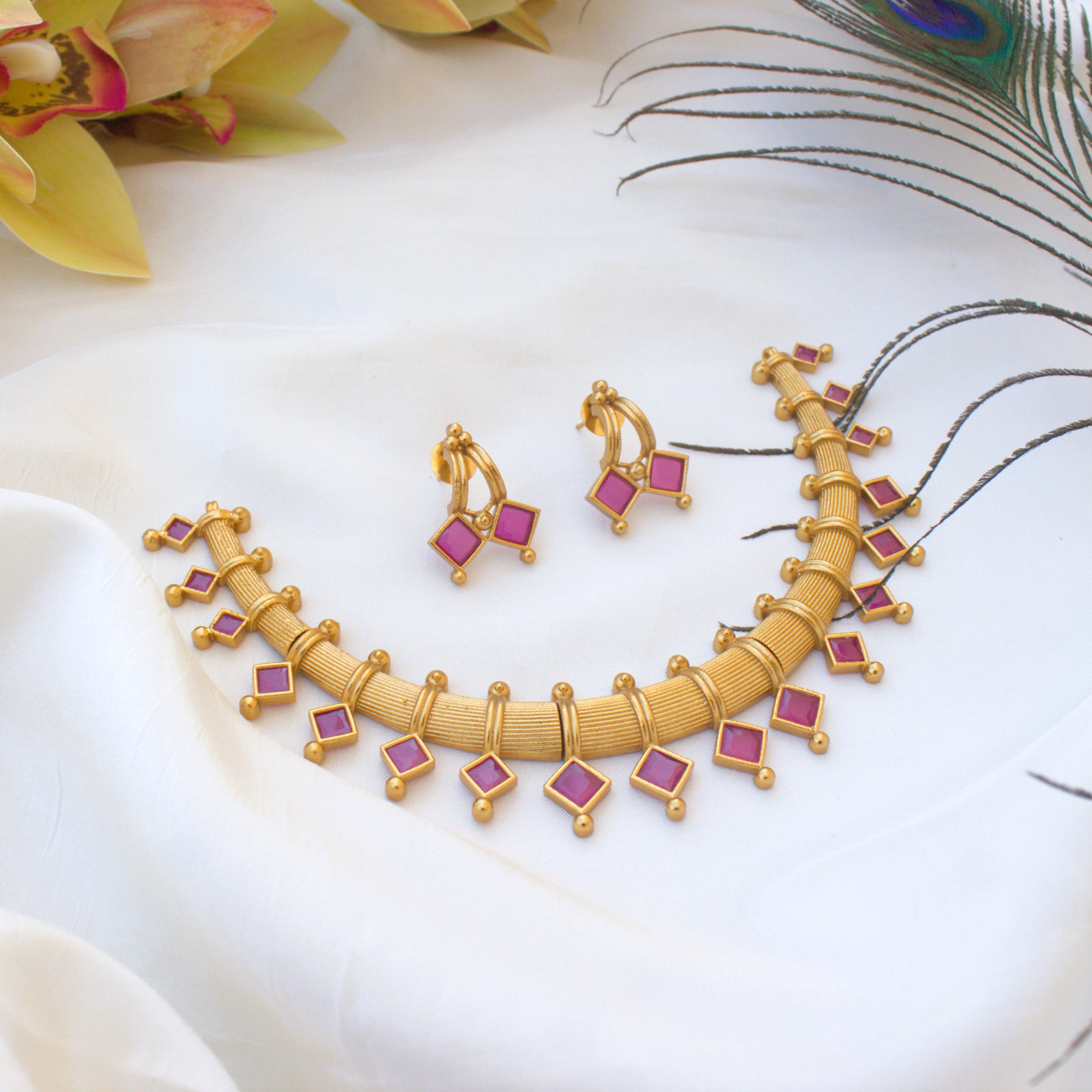 Premium Budget Friendly Matte Gold Diamond Stone Necklace Set - Ruby