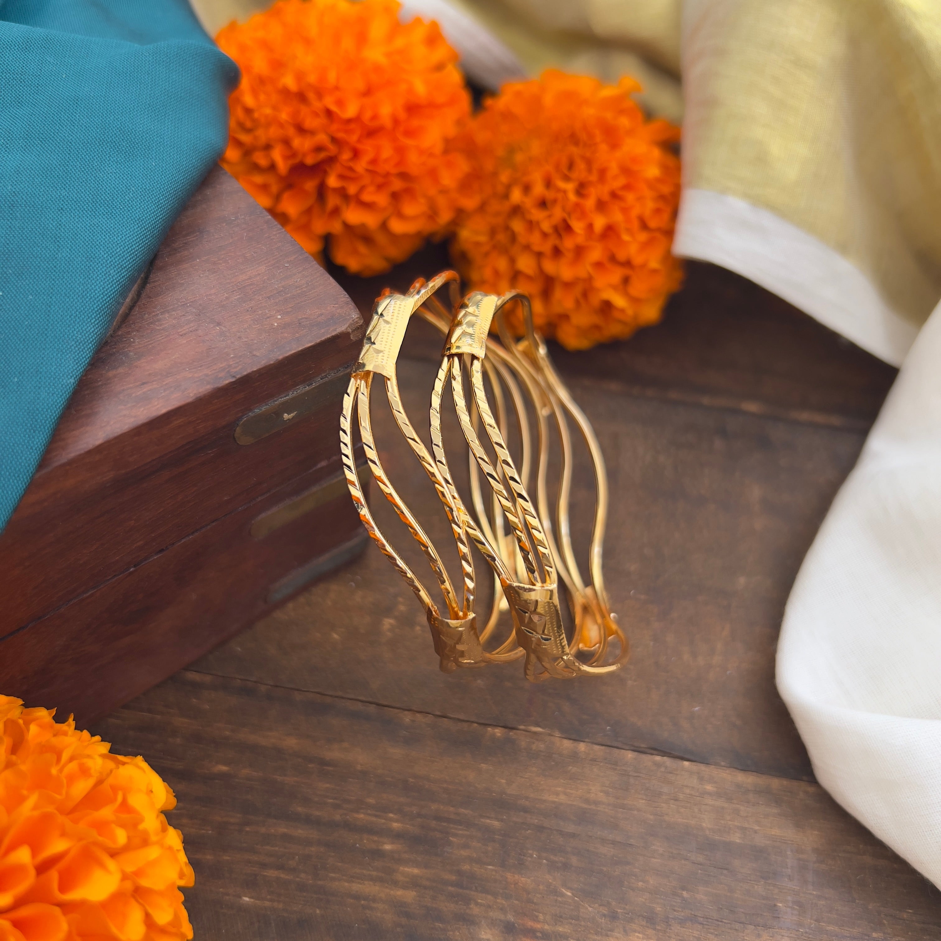 Gold Look Office/Daily Wear Wavy Bangles - 003 - Size: 2.4