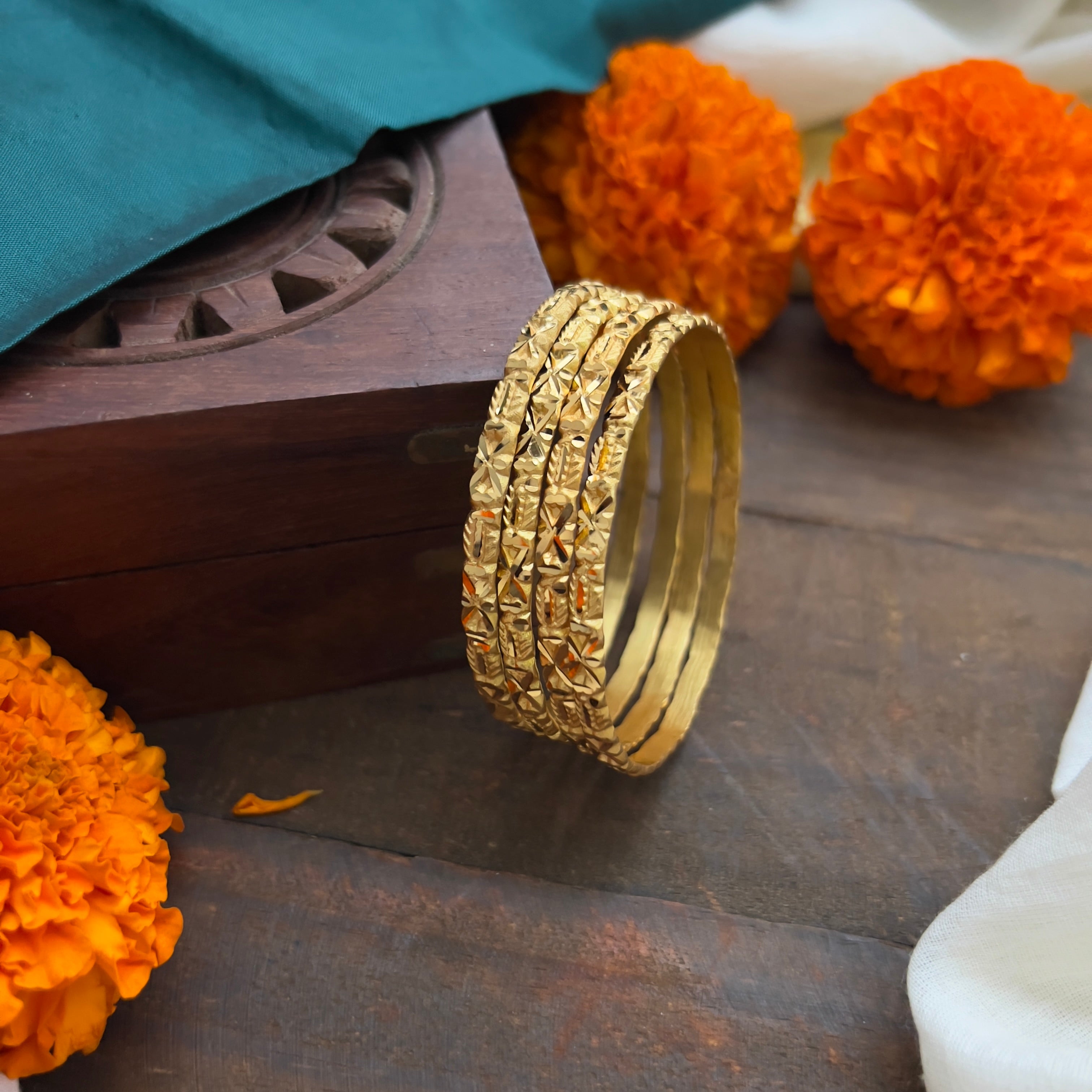 Gold Look Office/Daily Wear Set of 4 Bangles - 014