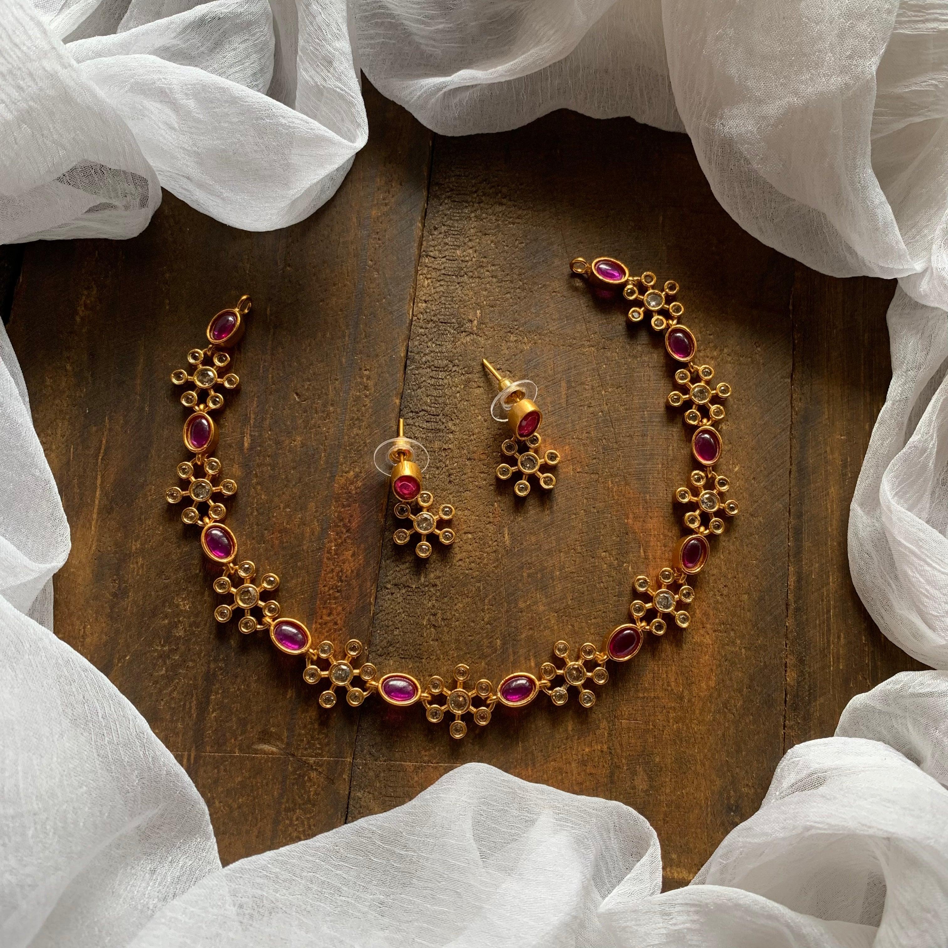 Matte Feather Light Real Kemp Kids Friendly Flower Necklace - Red - Happy Pique