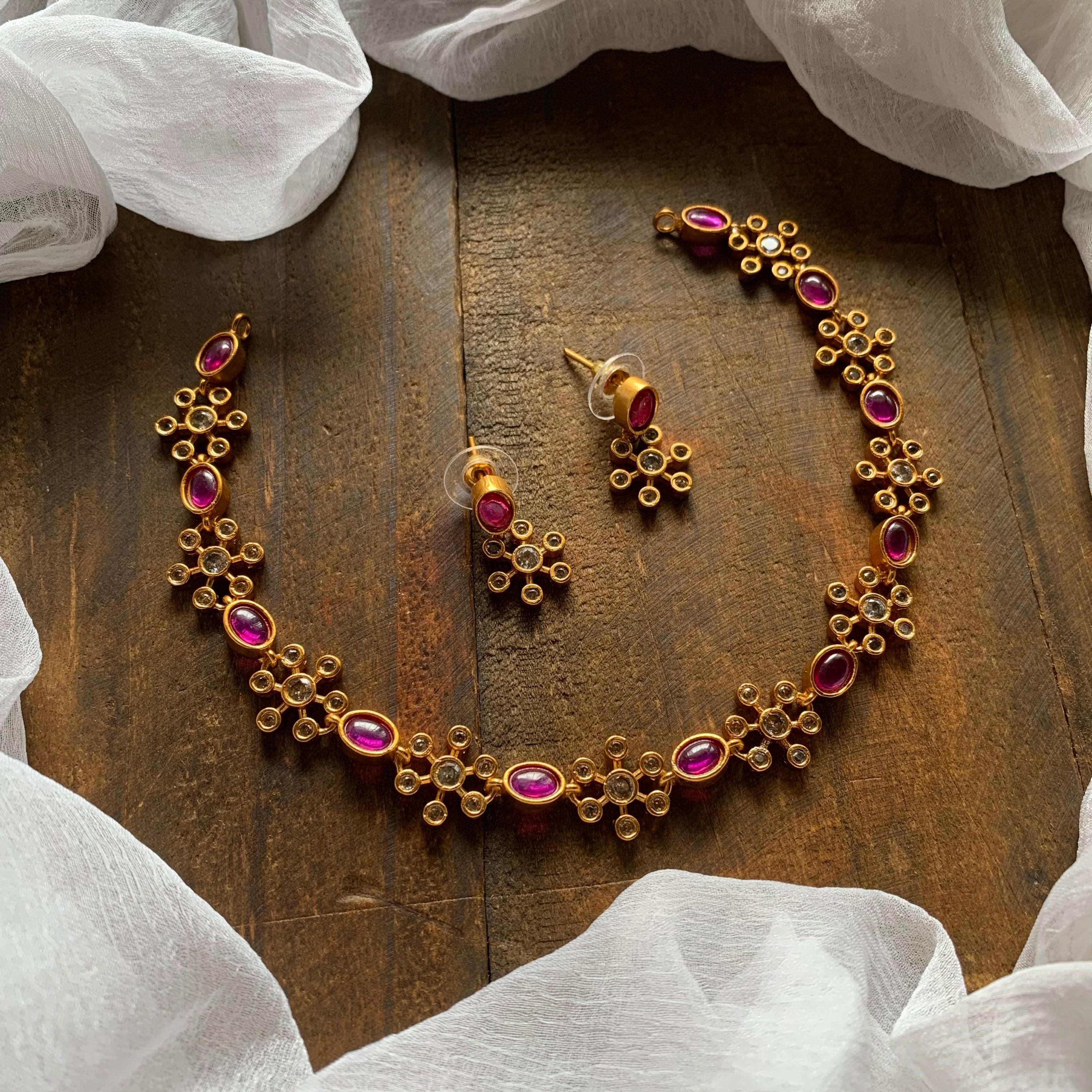 Matte Feather Light Real Kemp Kids Friendly Flower Necklace - Red - Happy Pique