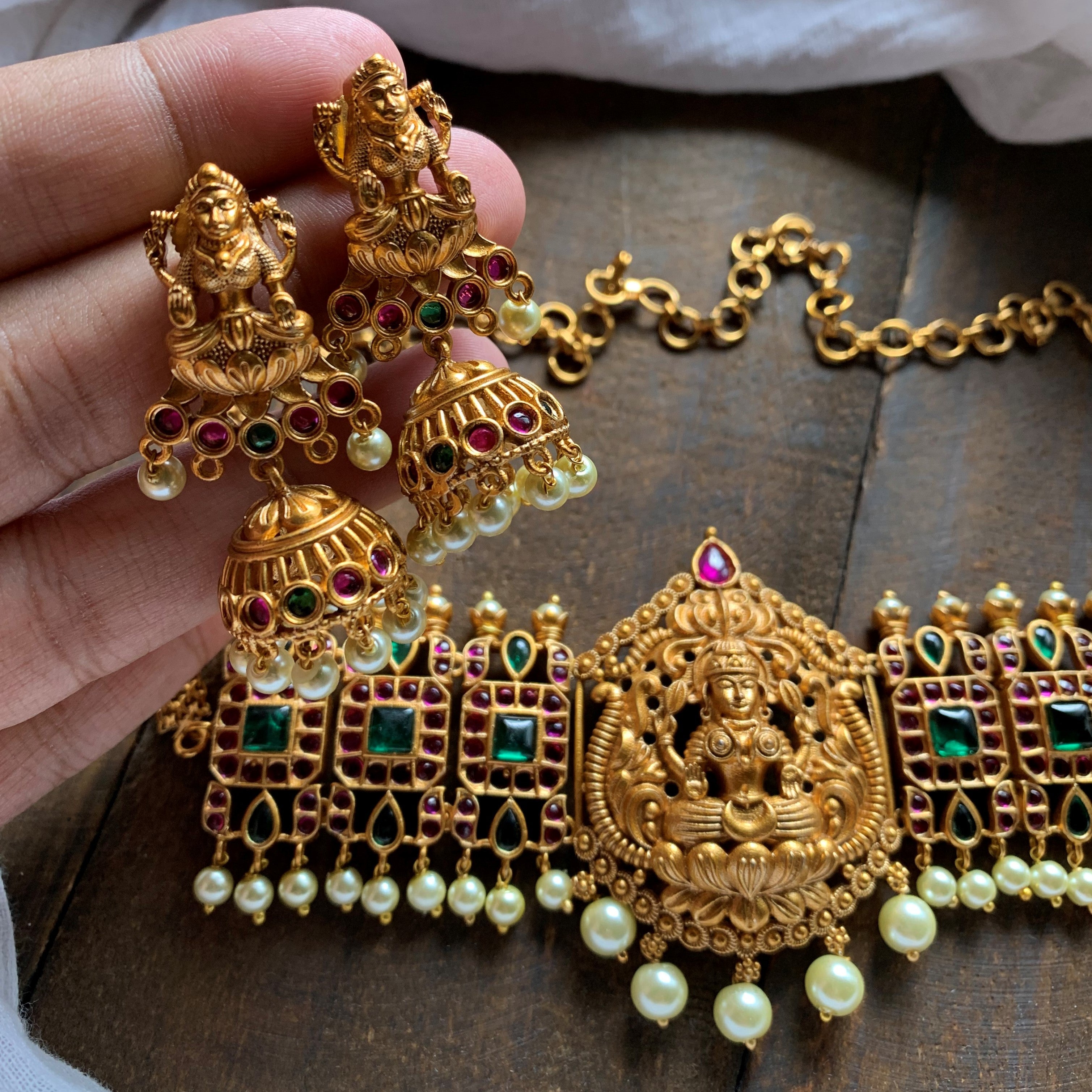 Matte Finish Real Kemp Mahalakshmi Square Choker