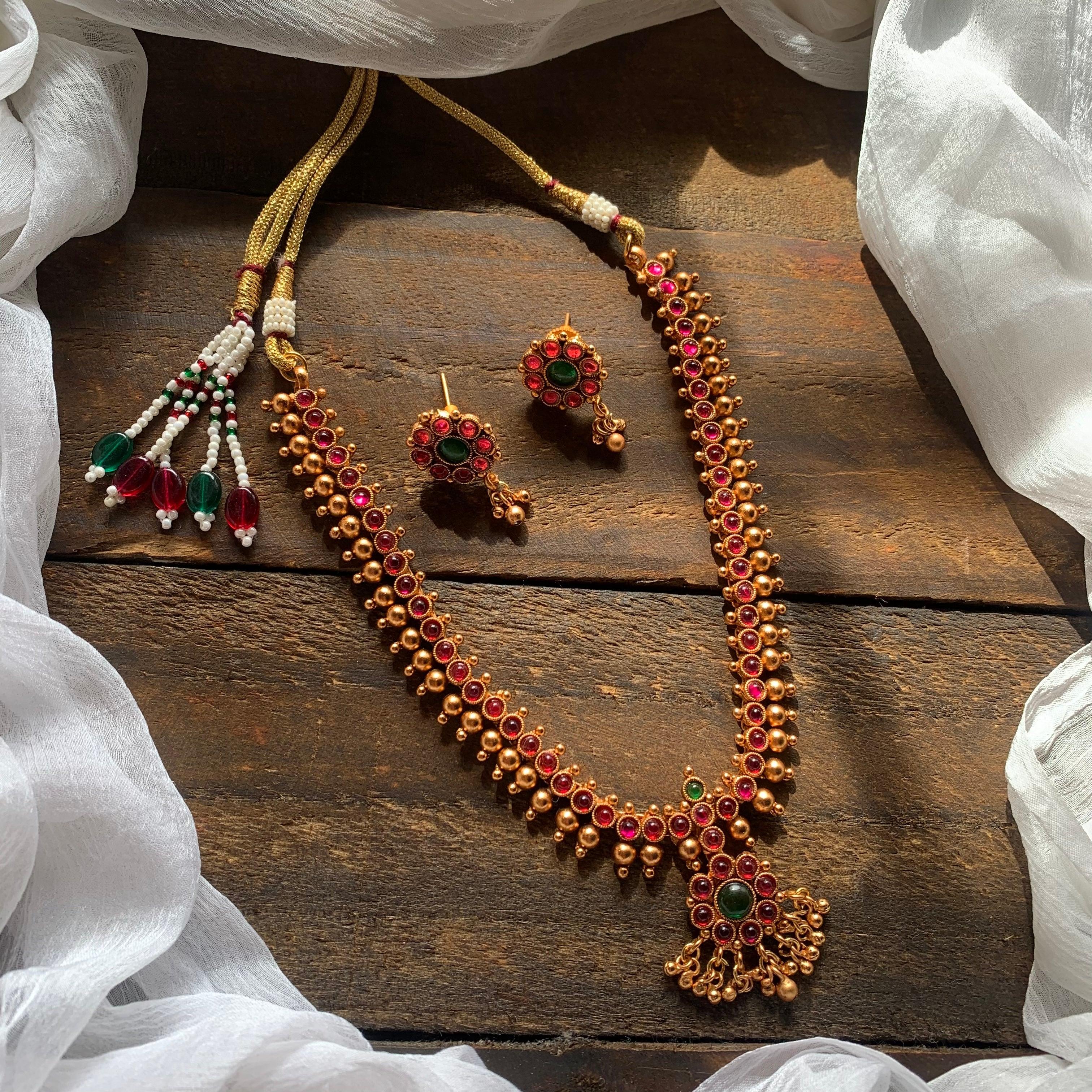 Matte Finish Classic Kemp Necklace - Red & Green - Happy Pique