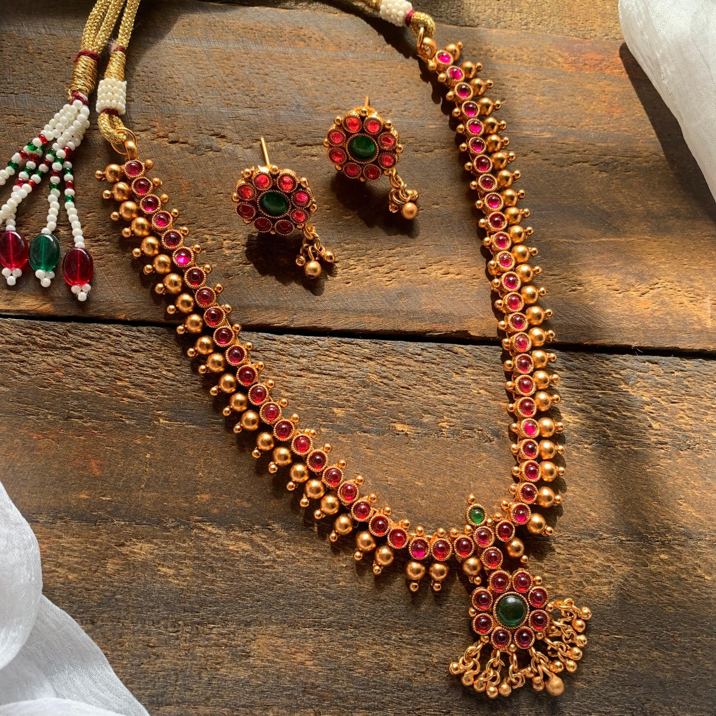 Matte Finish Classic Kemp Necklace - Red & Green - Happy Pique